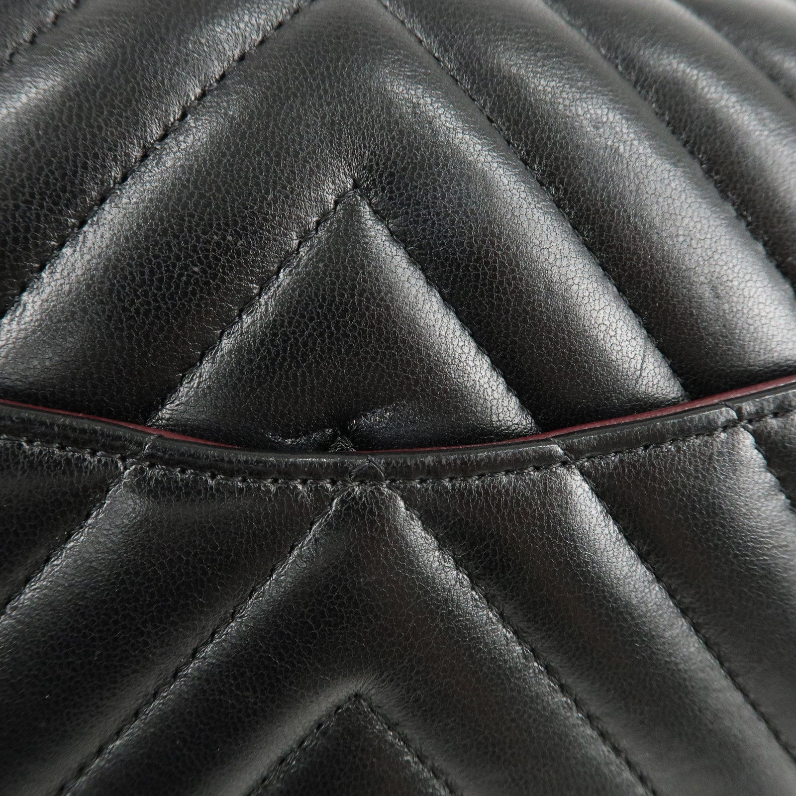 CHANEL Shevron Lamb Skin V Stiches W Chain Shoulder Bag A01166 Used