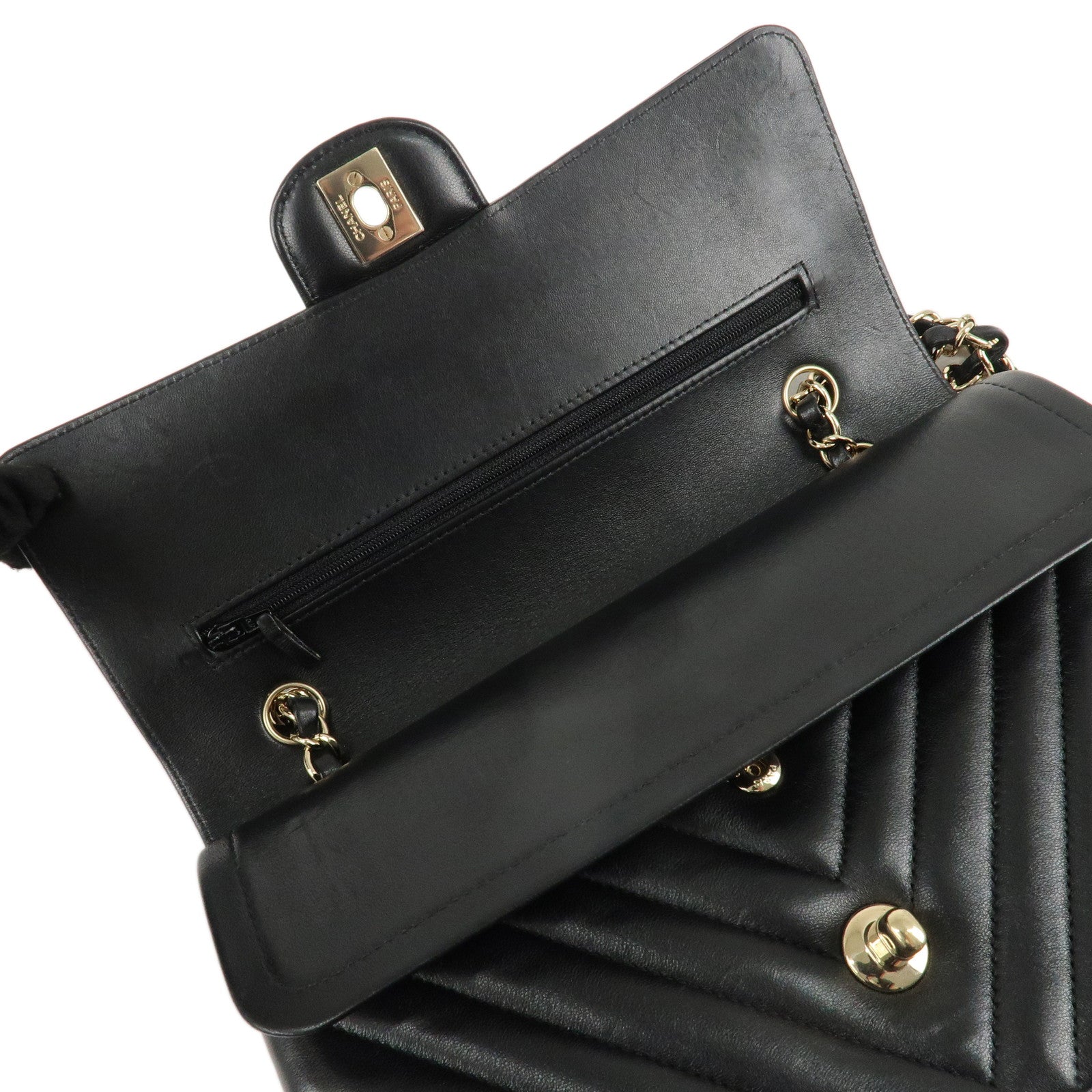 CHANEL Shevron Lamb Skin V Stiches W Chain Shoulder Bag A01166 Used