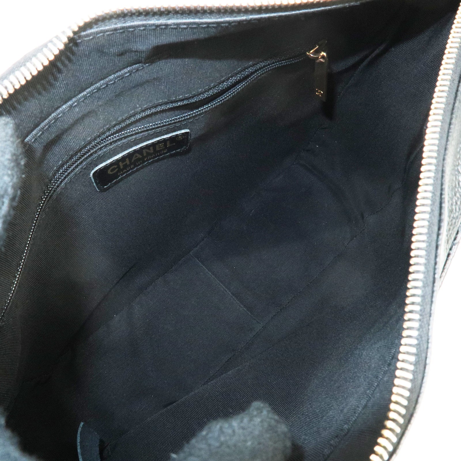 CHANEL Caviar Skin Chain Shoulder Bag Black A20993 Used