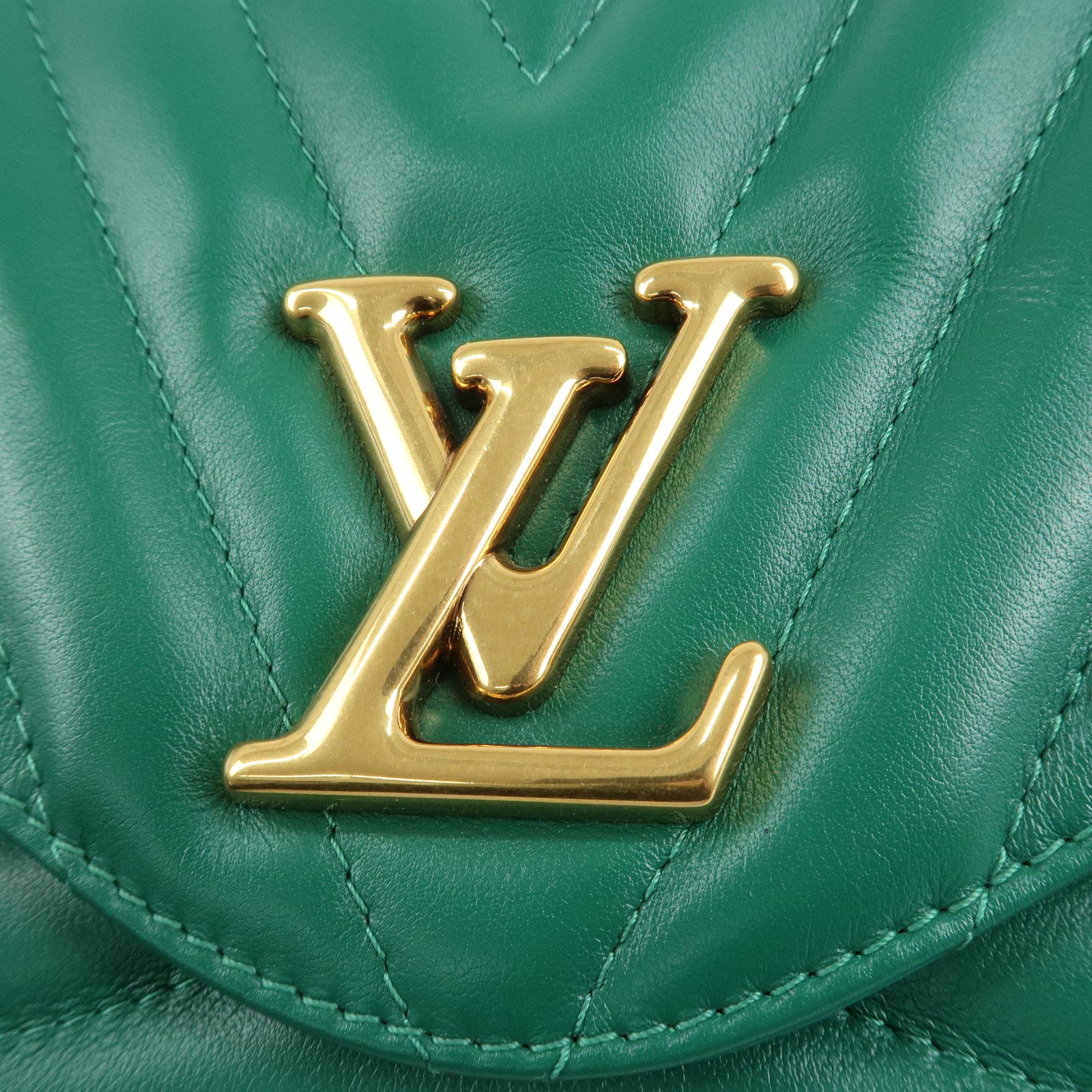 Louis Vuitton New Wave Chain Shoulder Bag Green M58664 Used