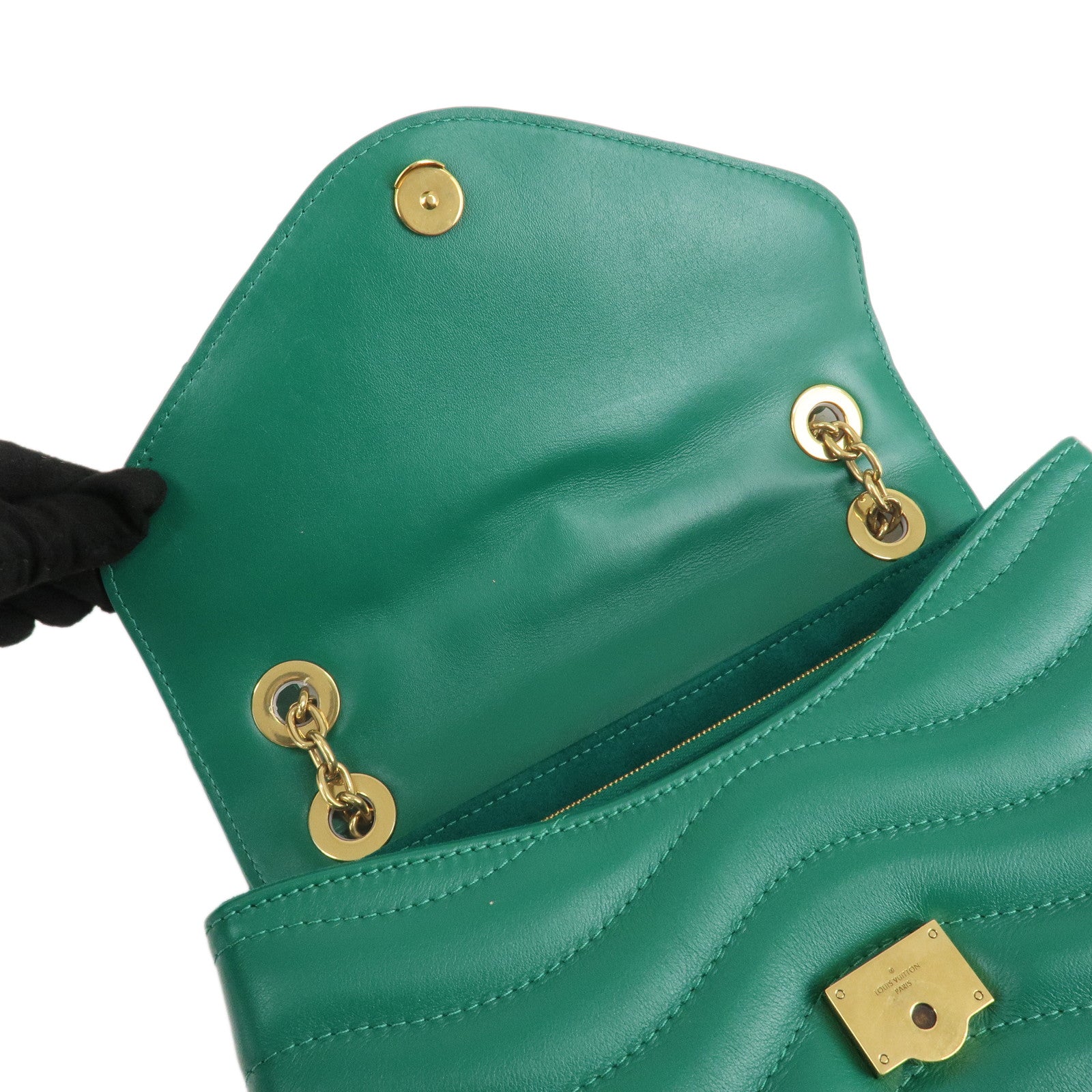 Louis Vuitton New Wave Chain Shoulder Bag Green M58664 Used