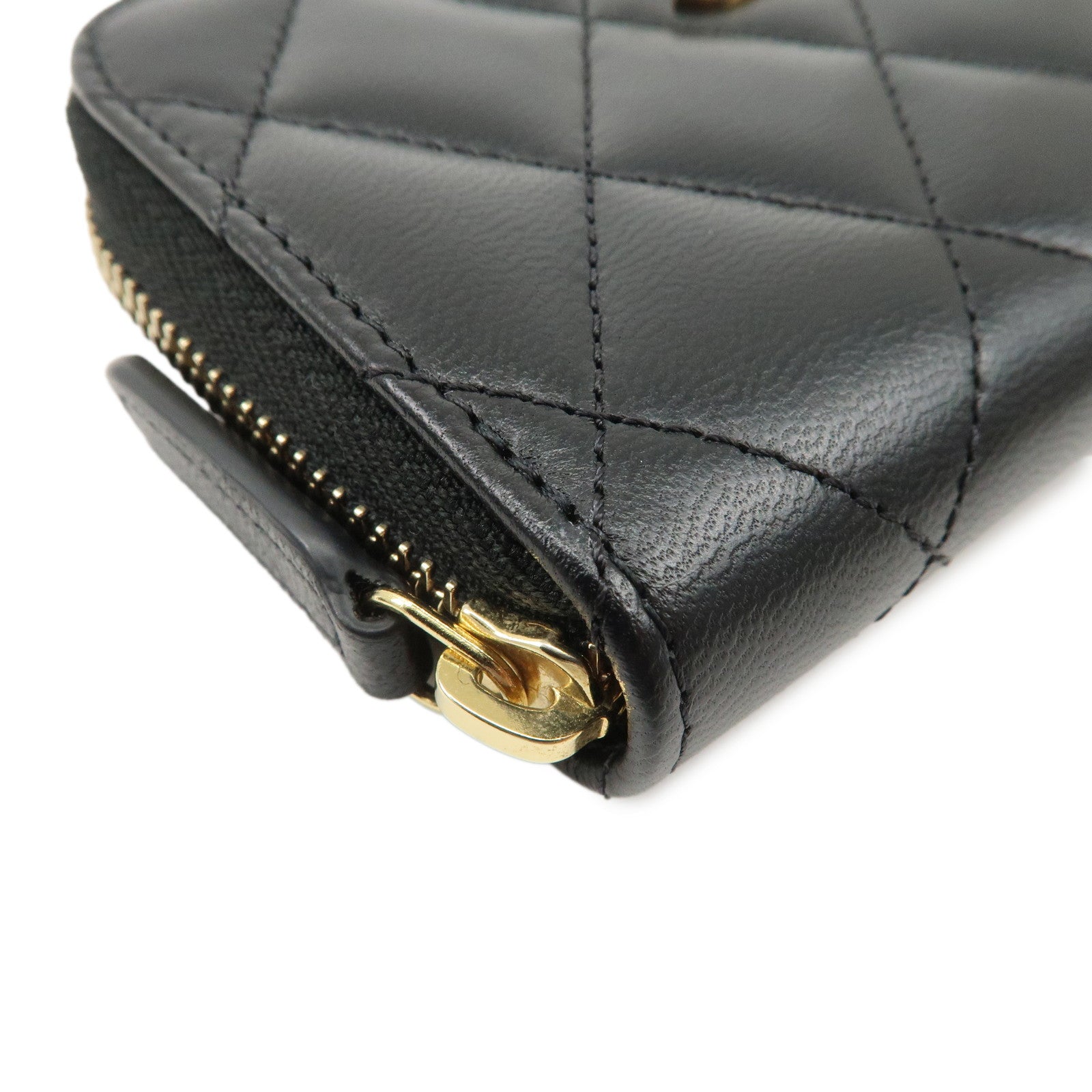 CHANEL Matelasse Caviar Skin Classic Zippy Coin Case AP0216 Used