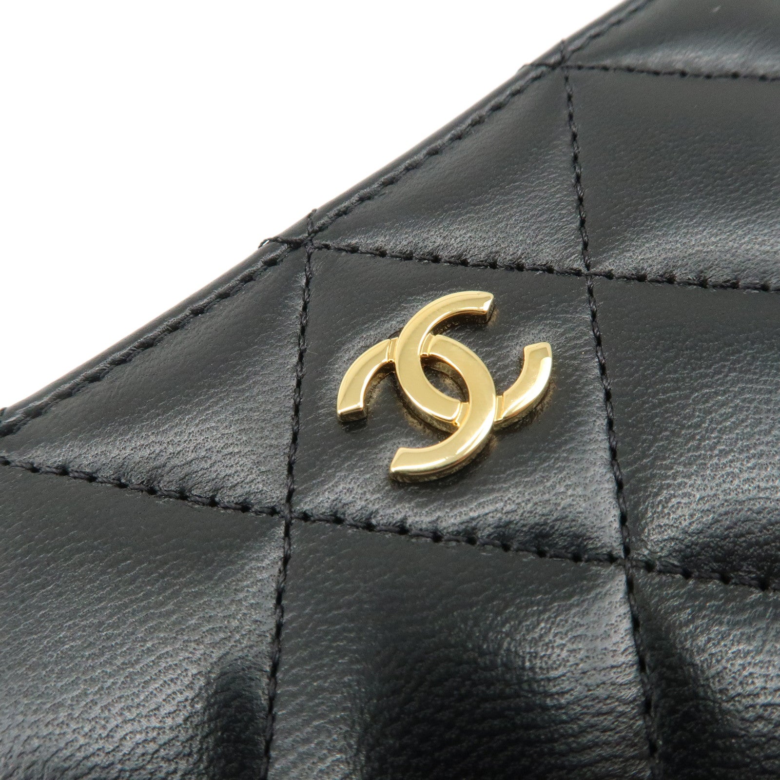 CHANEL Matelasse Caviar Skin Classic Zippy Coin Case AP0216 Used