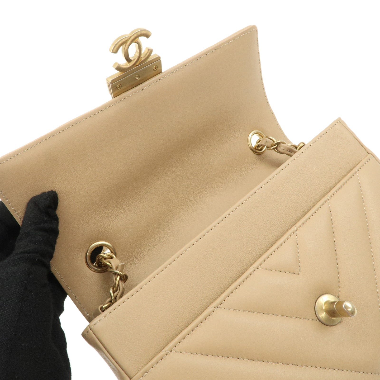 CHANEL Matelasse V Stitch Lamb Skin Top Handle 2Way Bag AS0804 Used