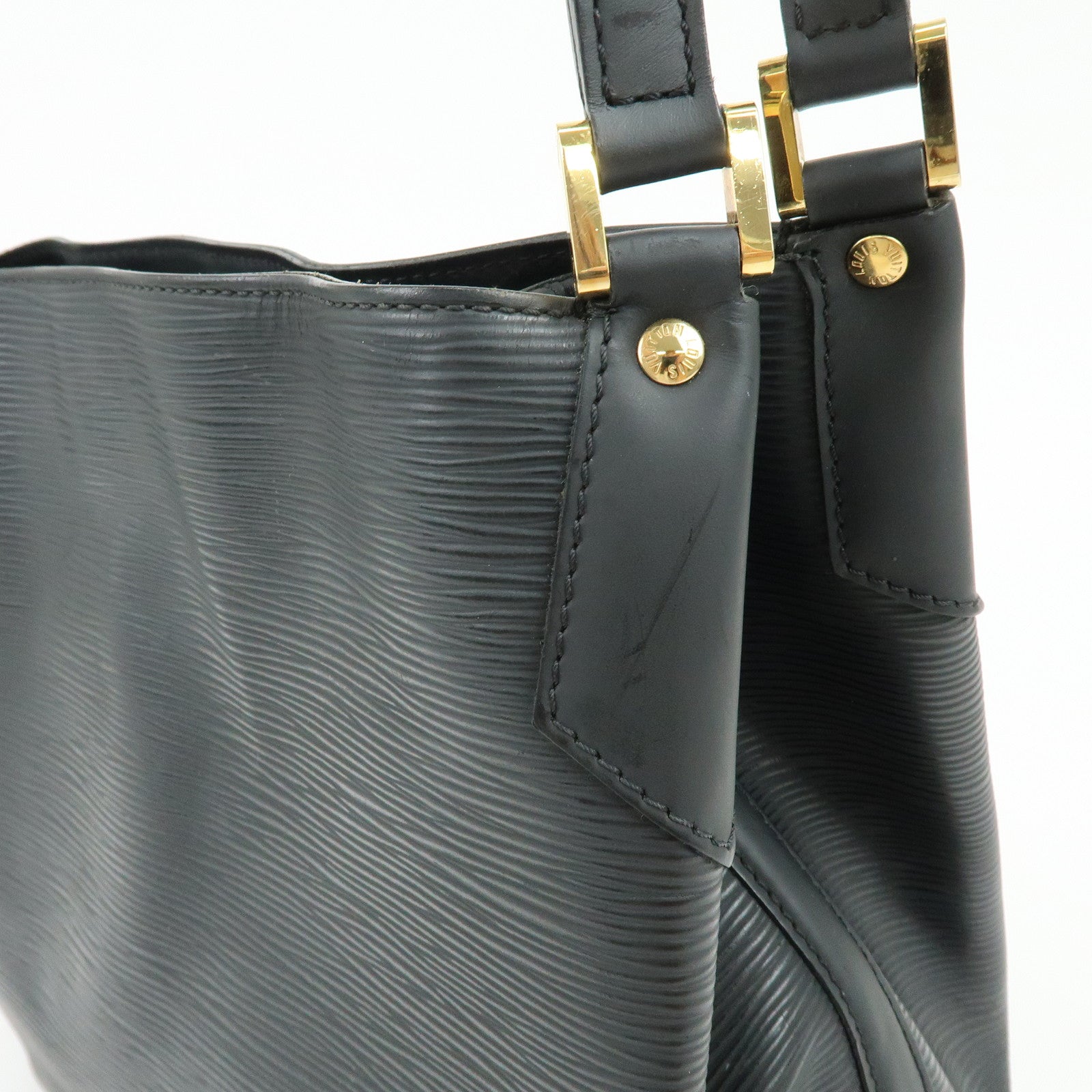 Louis Vuitton Epi Mandala MM Shoulder Bag Noir Black M58892