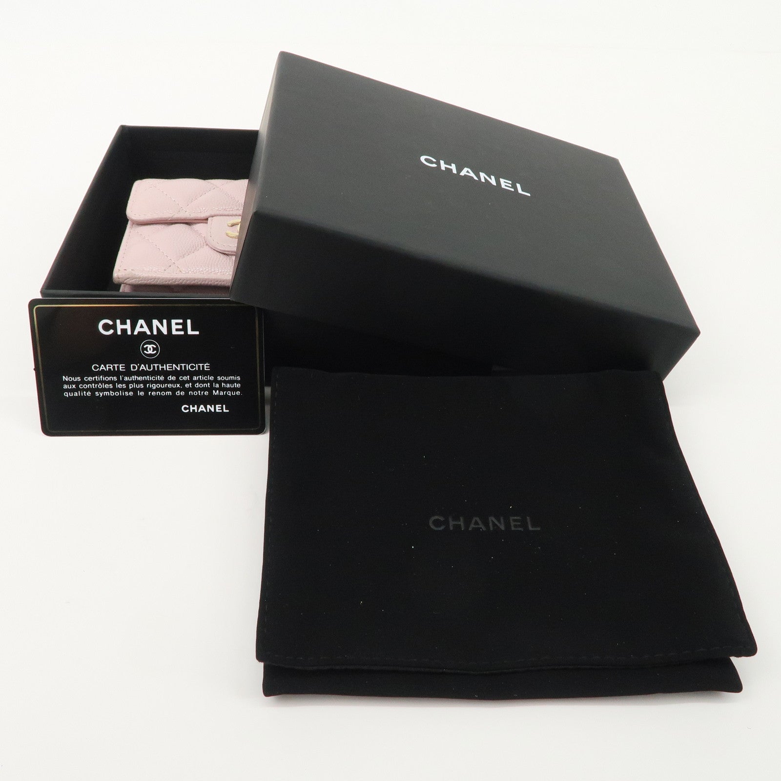 CHANEL Matelasse Caviarskin Classic Small Flap Wallet AP0230 Used