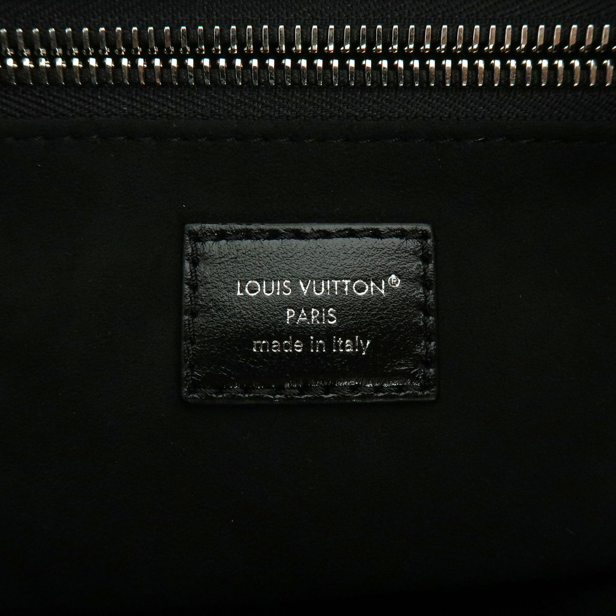 Louis Vuitton Monogram CarryAll Vibe MM Lamb Skin Shoulder Bag M25143