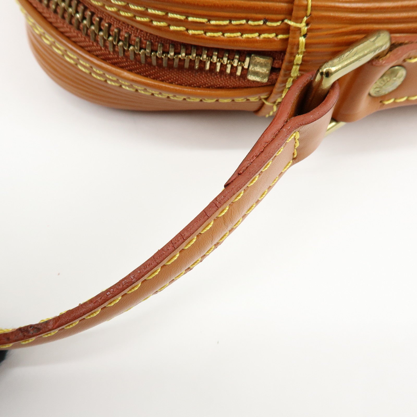 Louis Vuitton Epi Leather Danube Shoulder Crossbody Bag Kenya Brown
