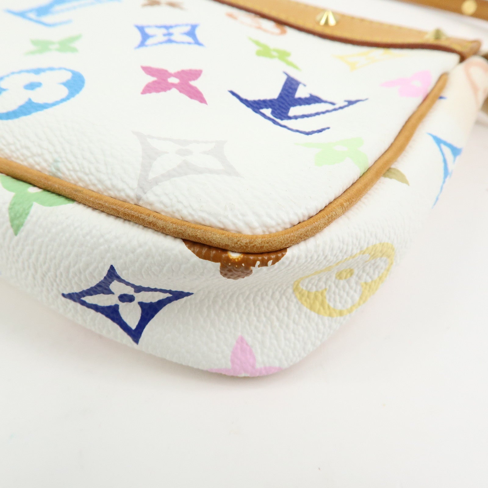 Louis Vuitton Monogram Multicolor Pochette Accessoires Blanc M92649