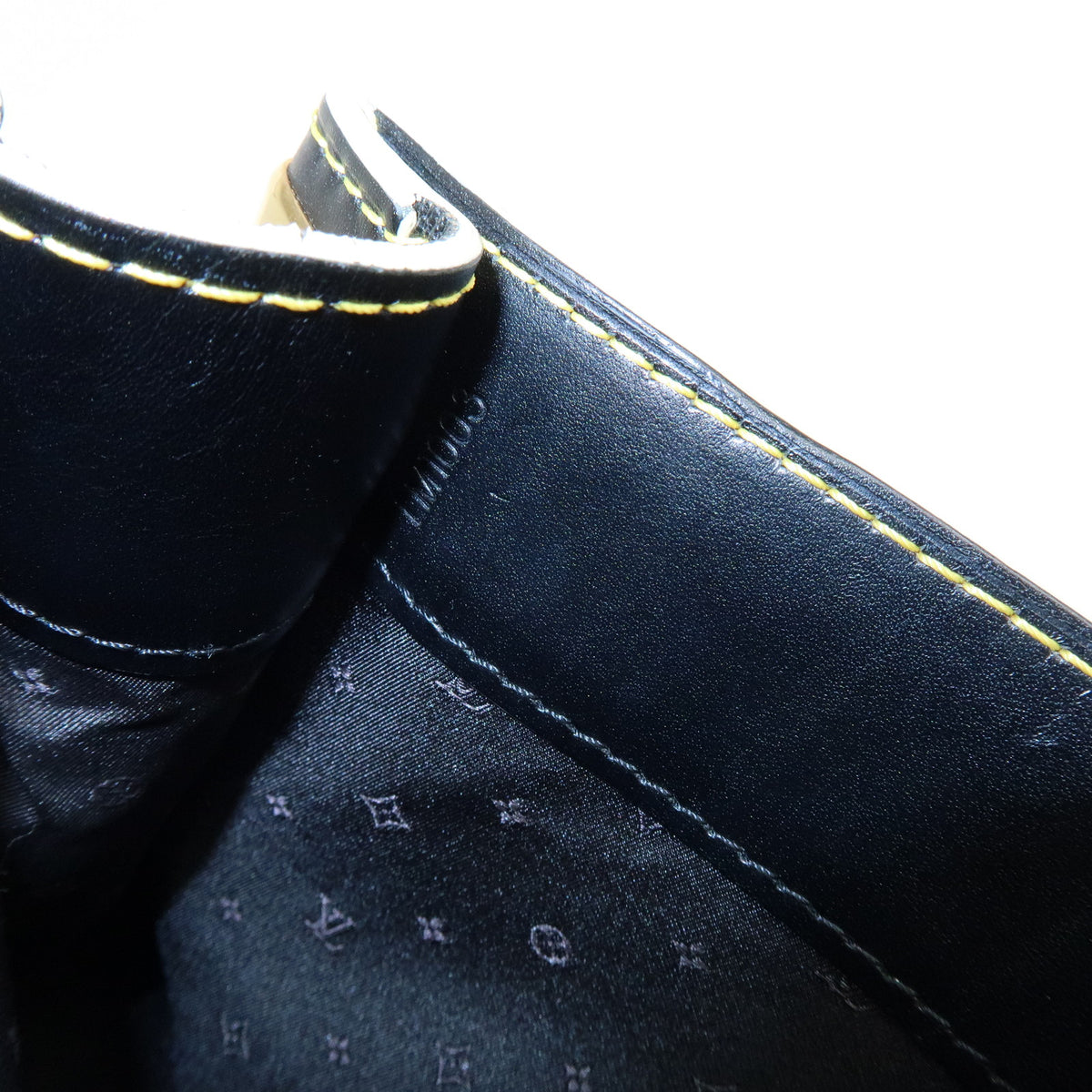Louis Vuitton Talentueux Suhali Leather Shoulder Bag Studs Noir M91820