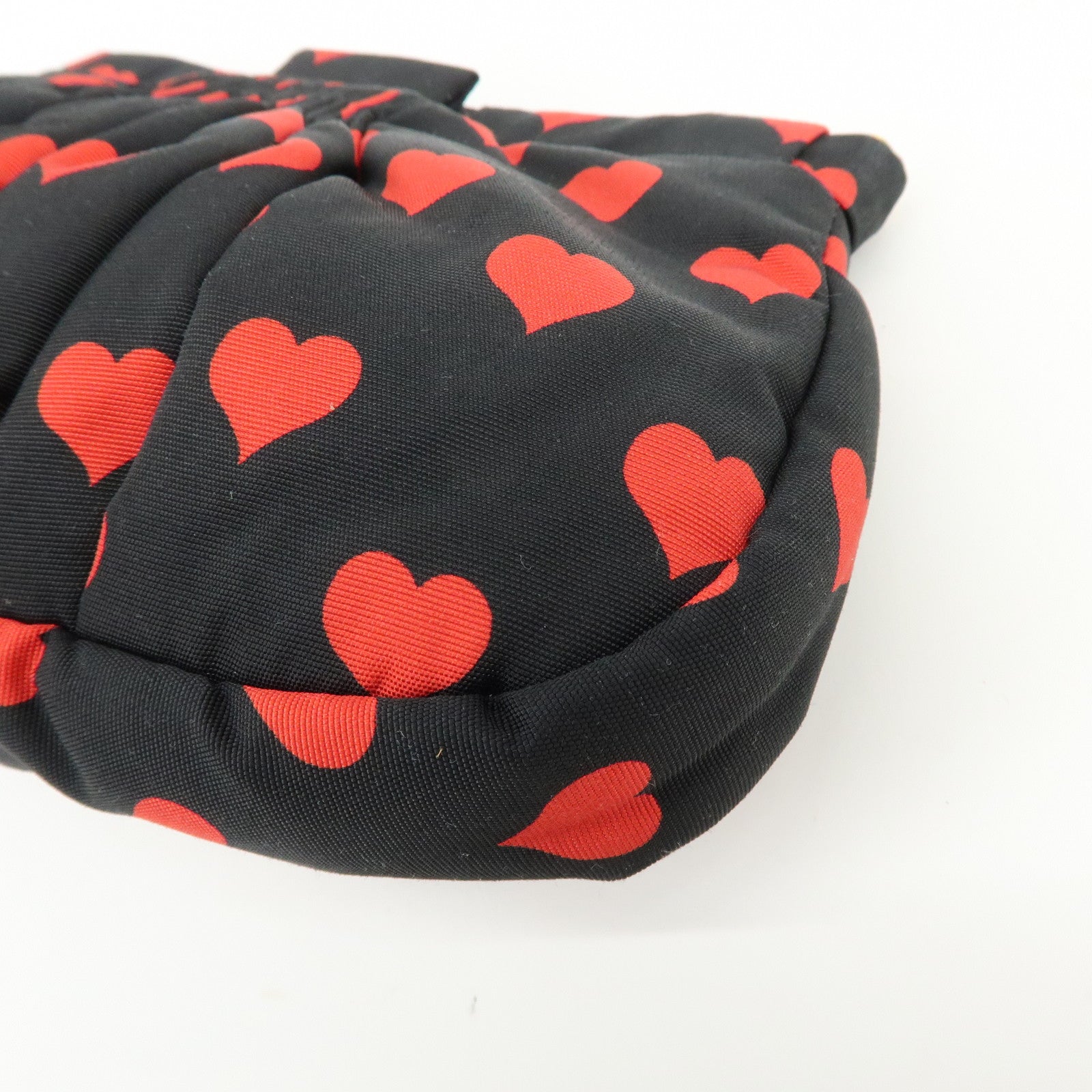 MIU MIU Nylon Heart Clutch Bag Pouch Black Red 5ND012