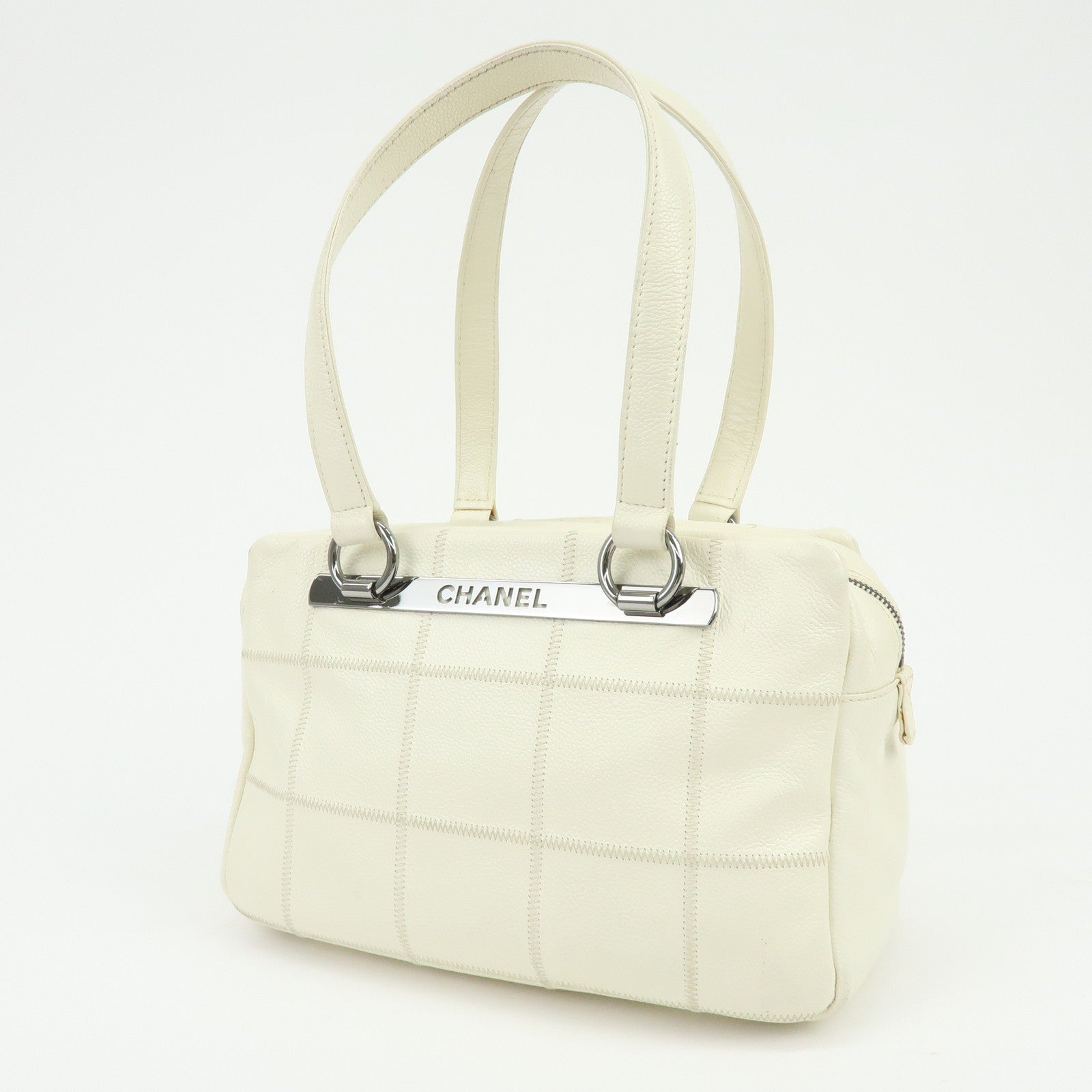 CHANEL Chocolate Bar Caviarskin Shoulder Bag Hand Bag White A26135