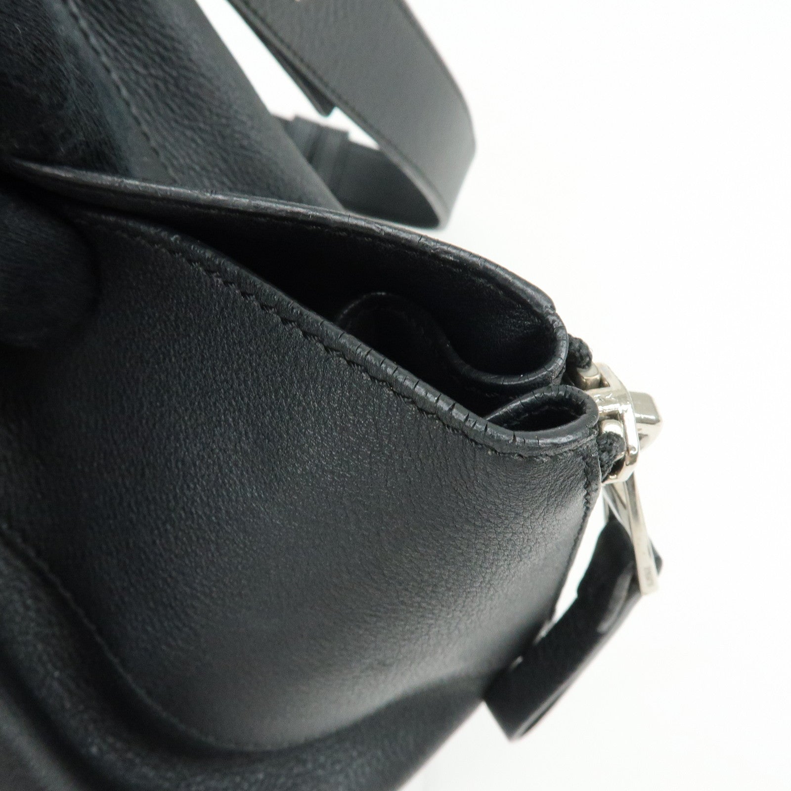 LOEWE Anagram Hammock Medium Leather Shoulder Crossbody Bag Black