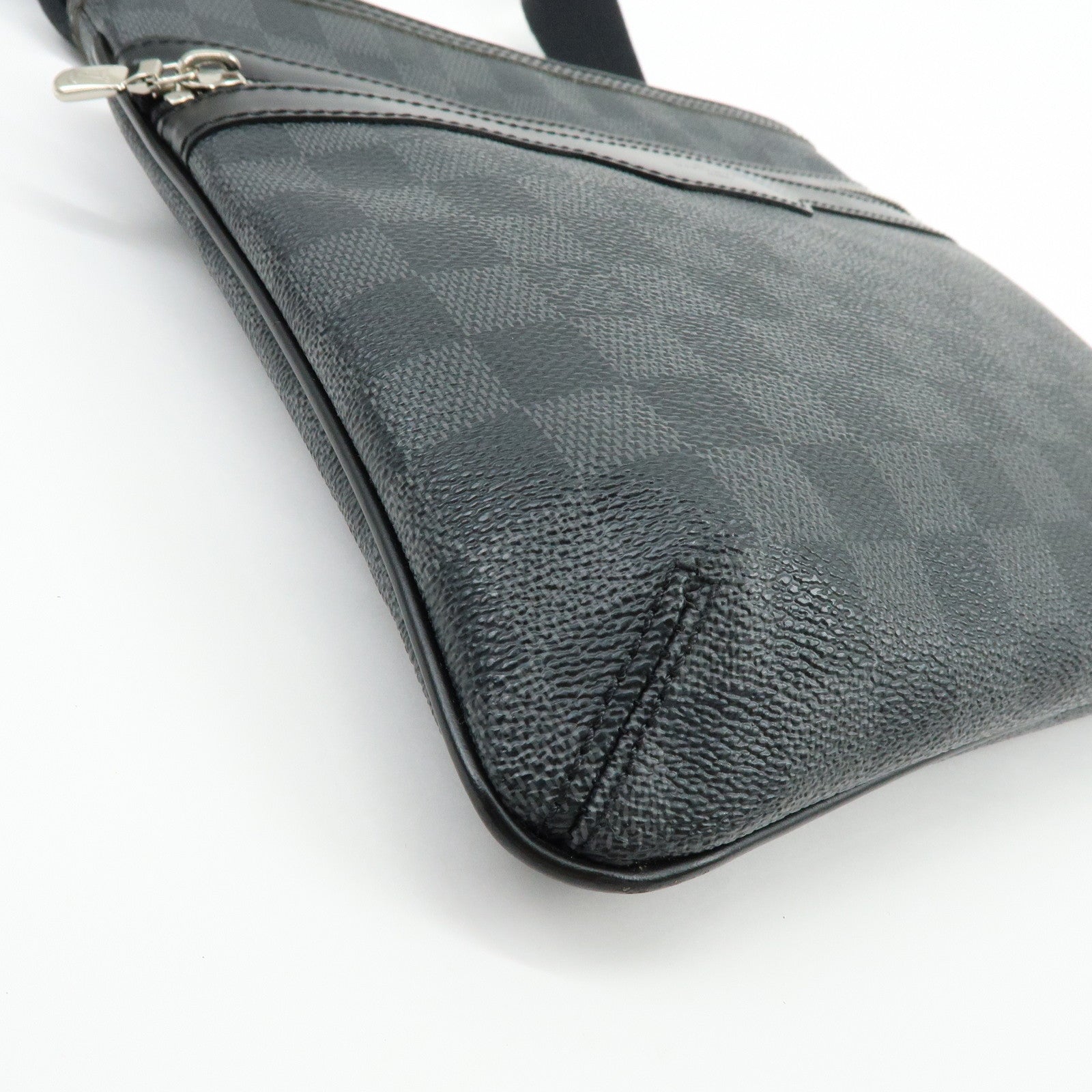 Louis Vuitton Damier Graphite Thomas Shoulder Crossbody Bag N58028