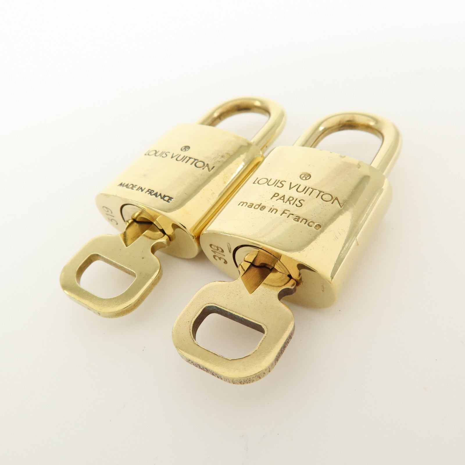Louis Vuitton Set of 10 Lock & Key Cadena Key Lock Gold