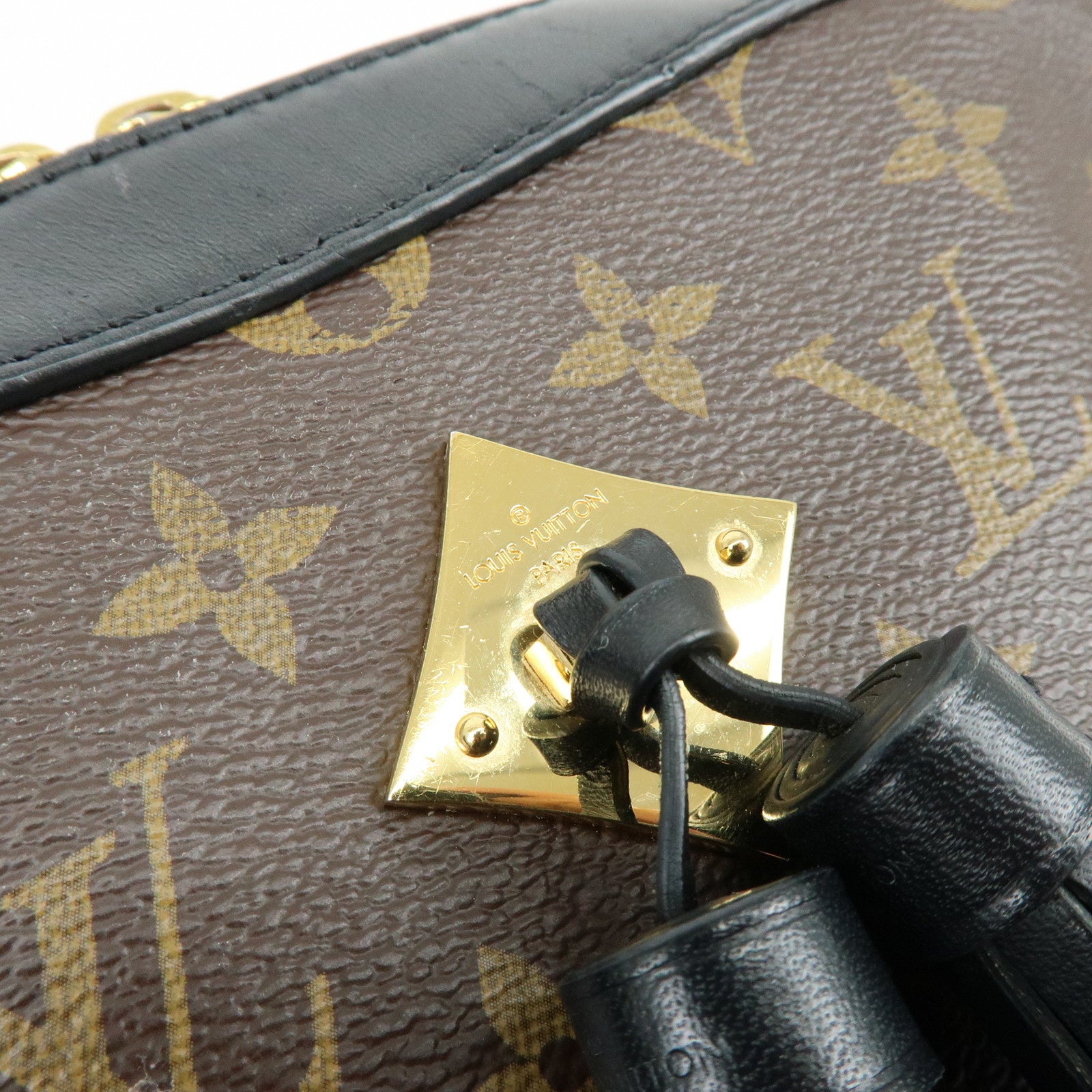 Louis Vuitton Monogram Saintonge Shoulder Bag Crossbody Bag Noir M43555