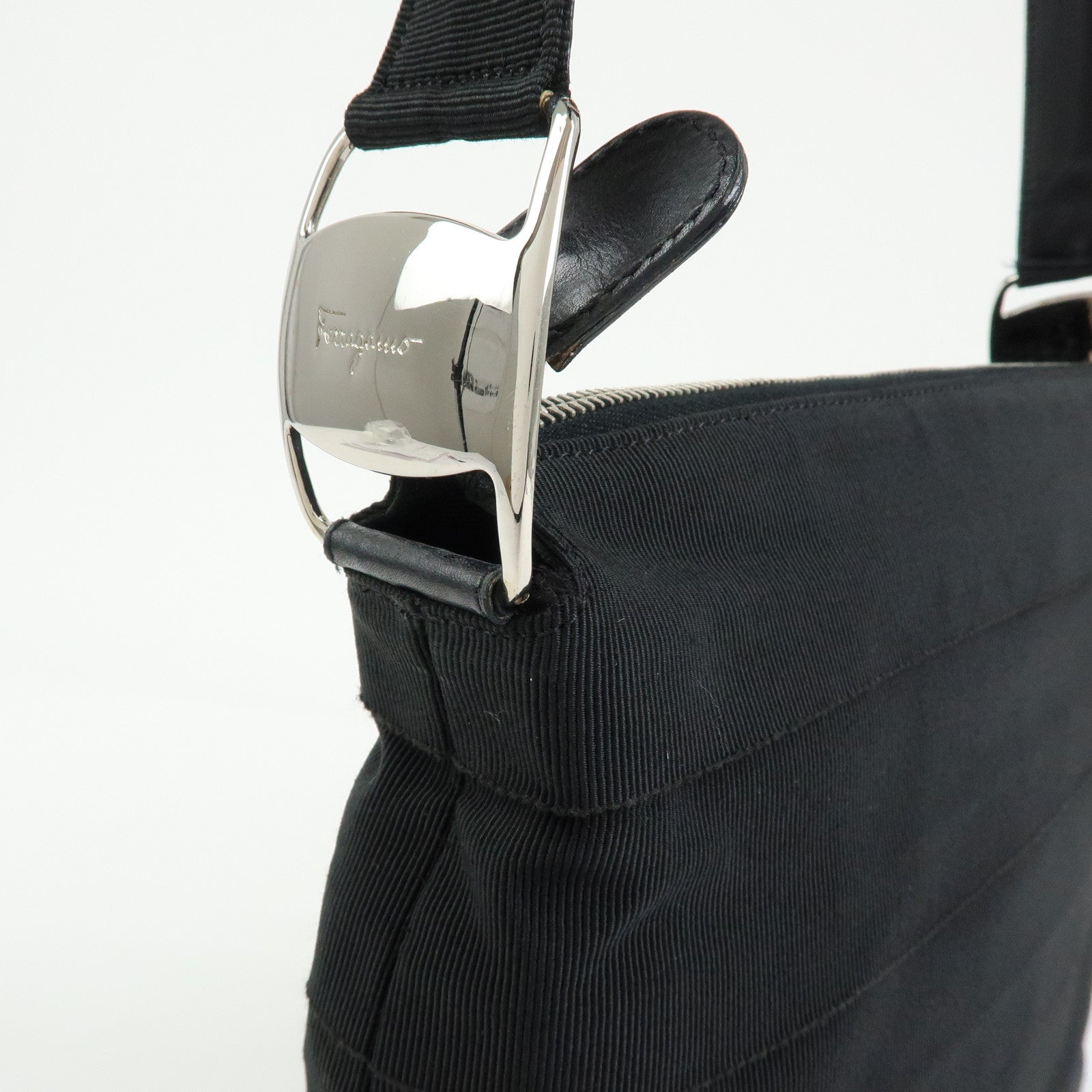 Ferragamo Vara Canvas Leather Shoulder Bag Hand Bag Black