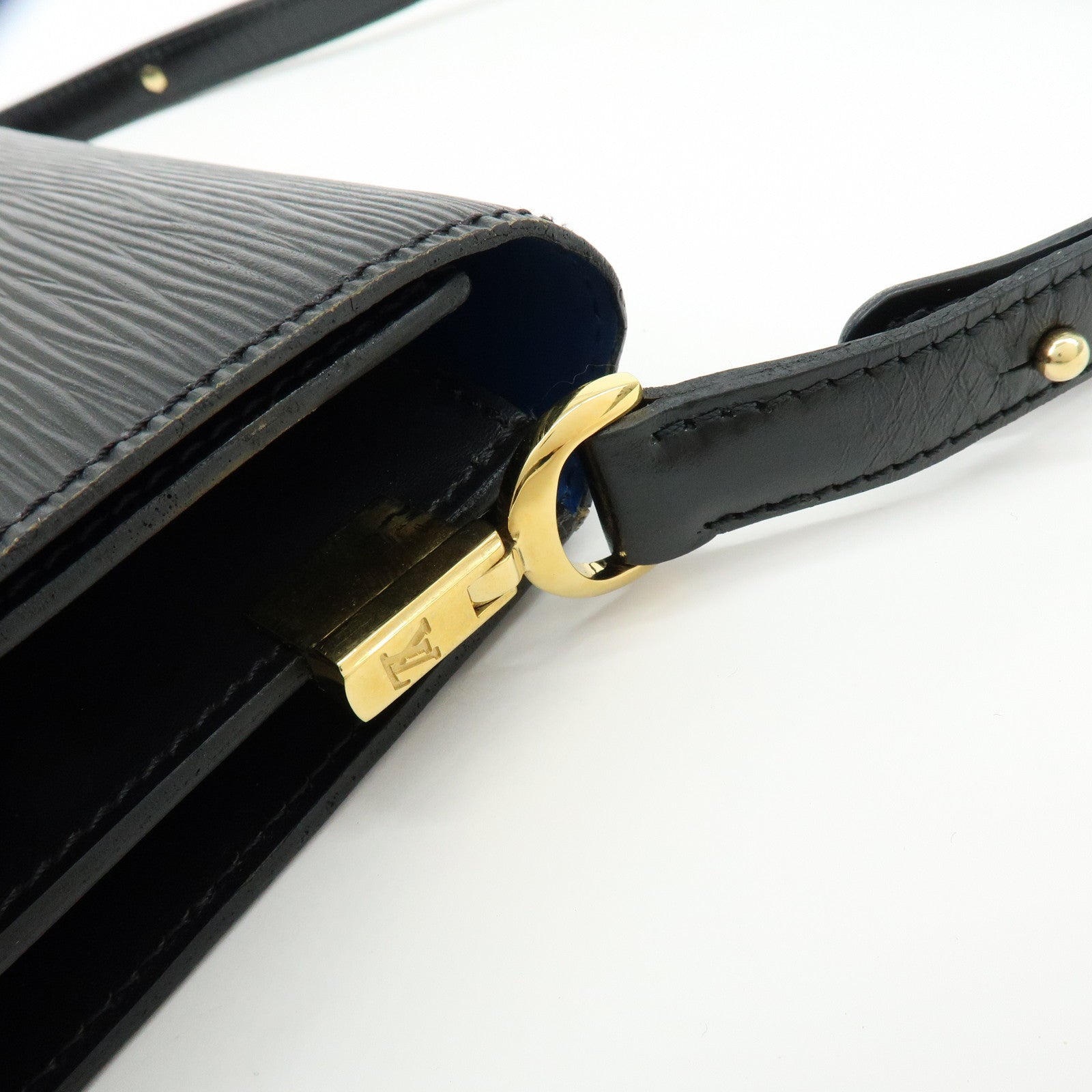 Louis Vuitton Free Run Epi Leather Shoulder Bag Noir Blue M52415