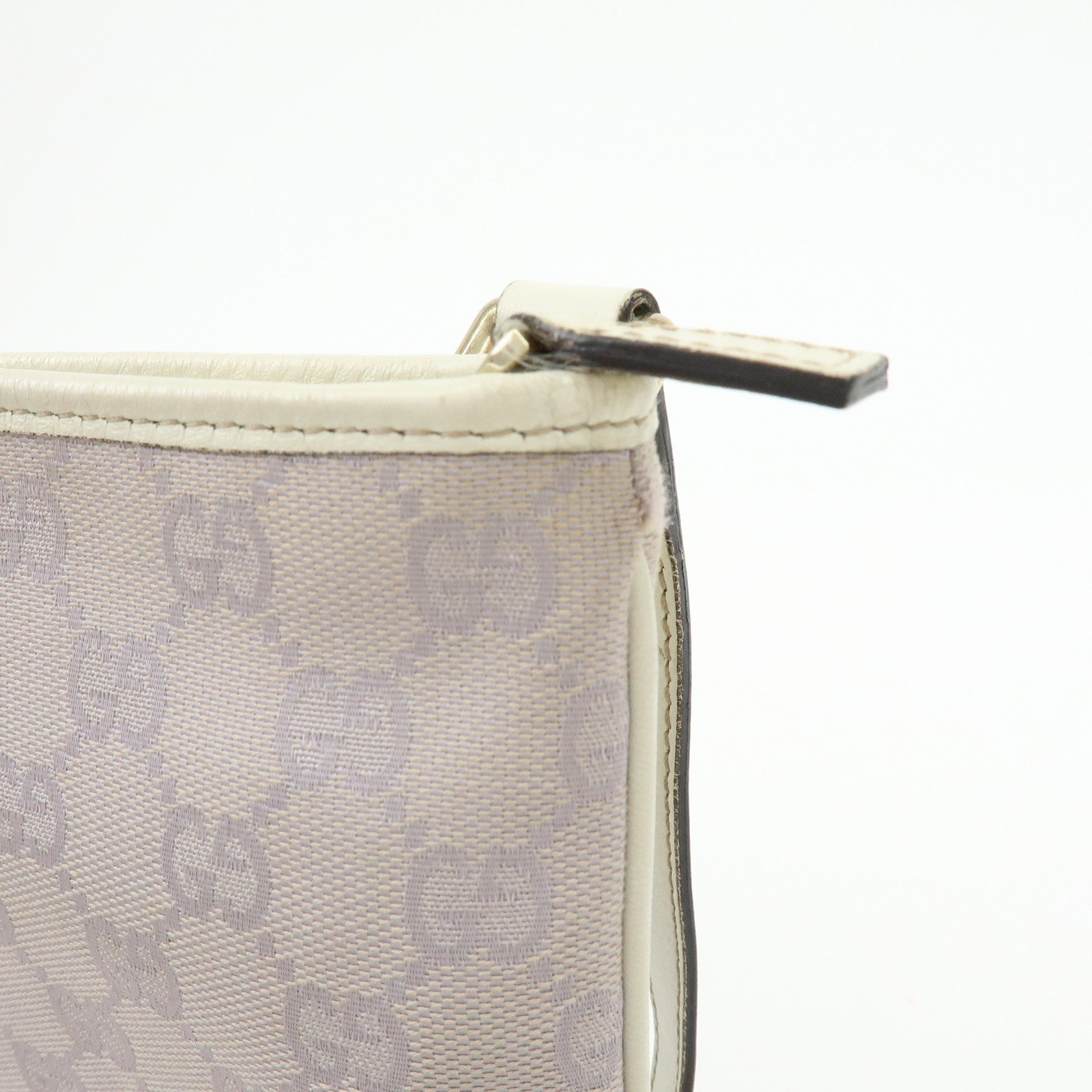 GUCCI GG Canvas Leather Shoulder Bag Light Purple White 257246