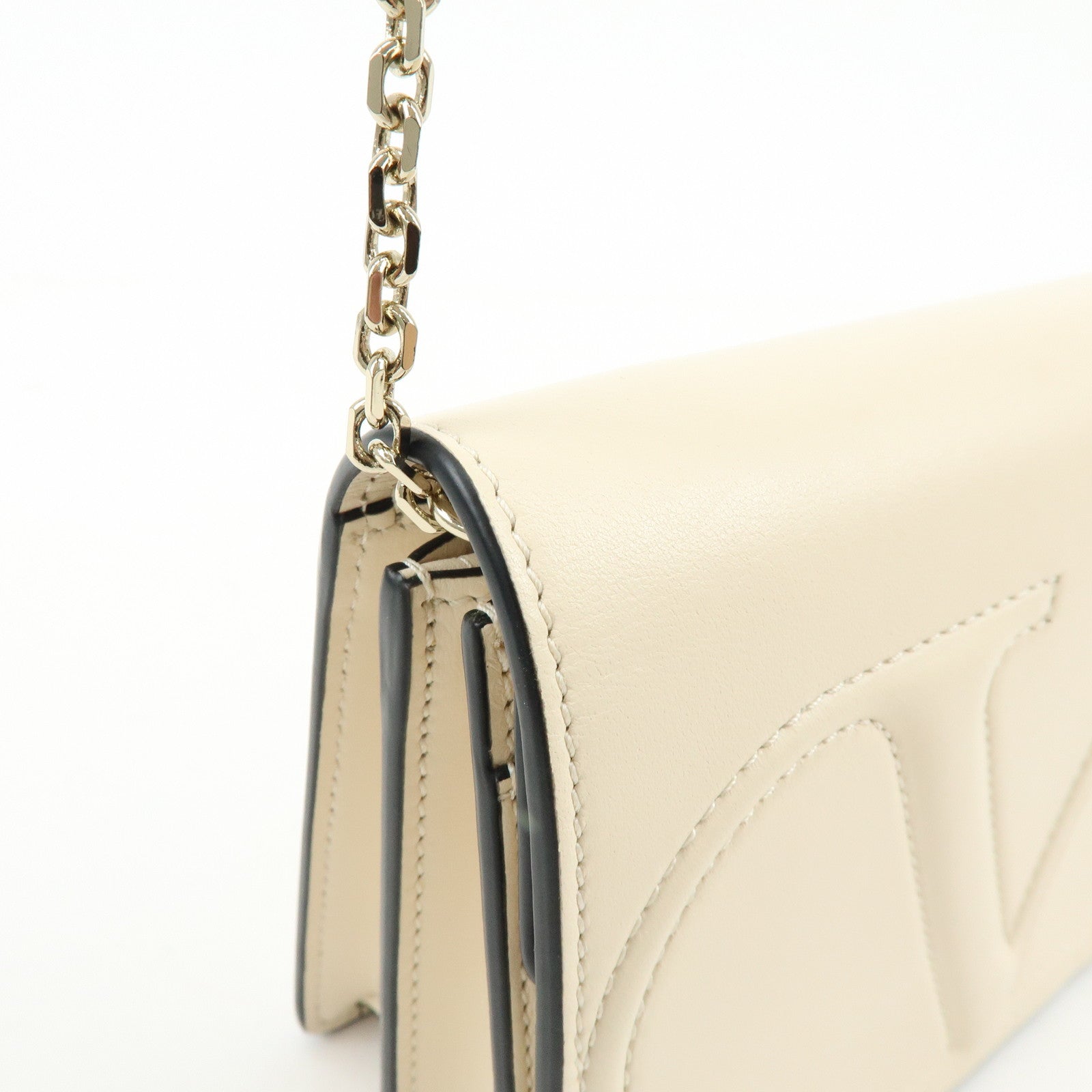 VALENTINO V Logo Leather Chain Shoulder Bag Crossbody Bag Ivory