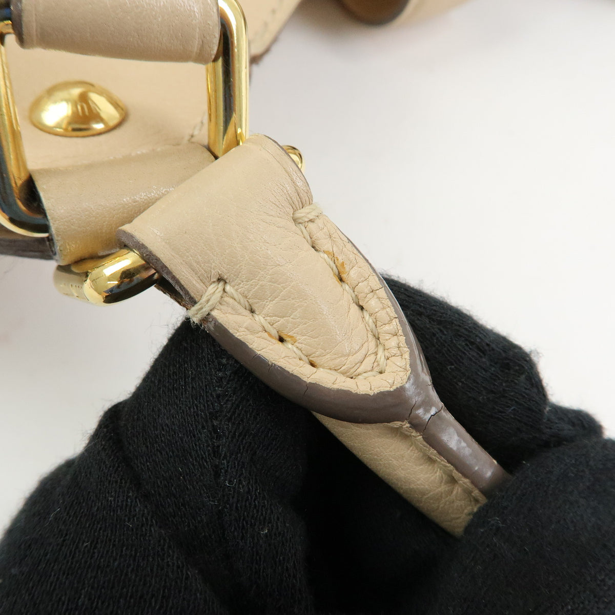 Louis Vuitton Monogram Mahina L Shoulder Hand Bag Sable M93979