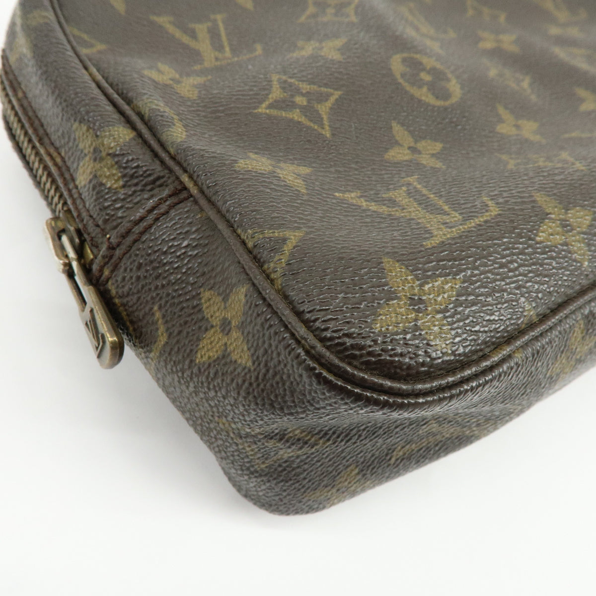 Louis Vuitton Monogram Trousse Toilette 23 Cosmetic Pouch M47524