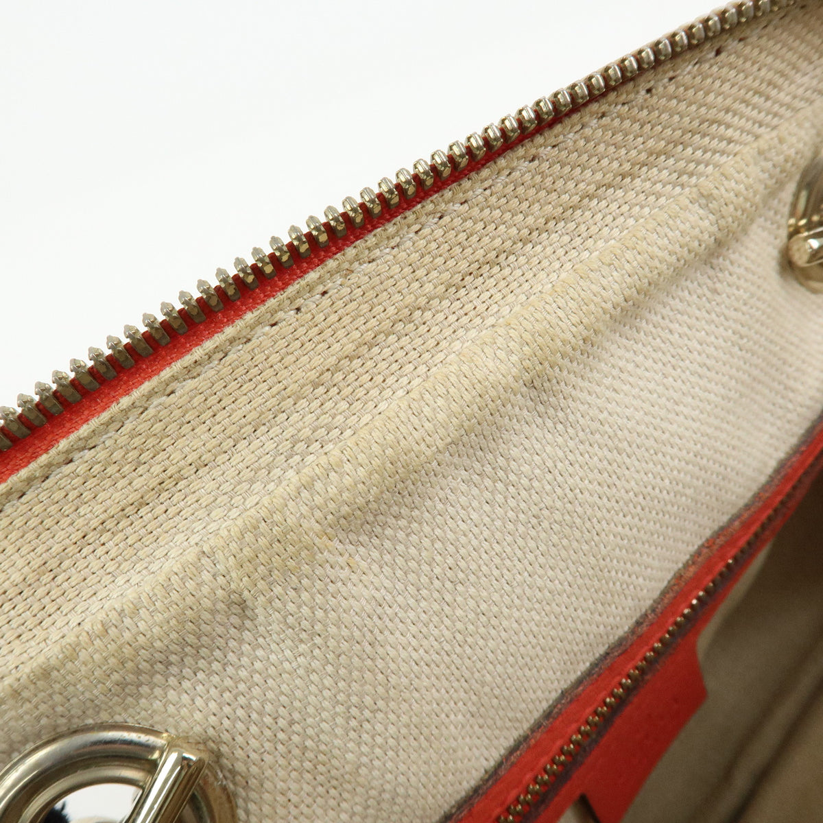 GUCCI SOHO Interlocking G Leather Chain Shoulder Bag Coral 308983
