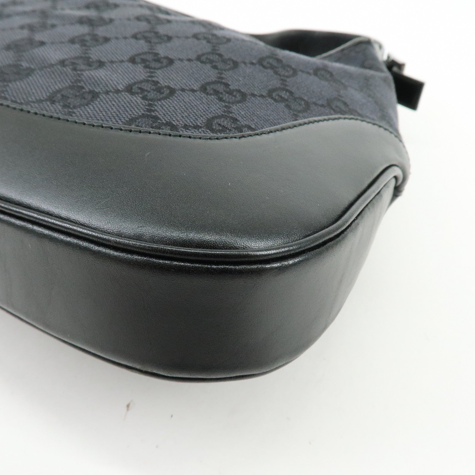 GUCCI Jackie GG Canvas Leather Shoulder Bag Black 001・3306