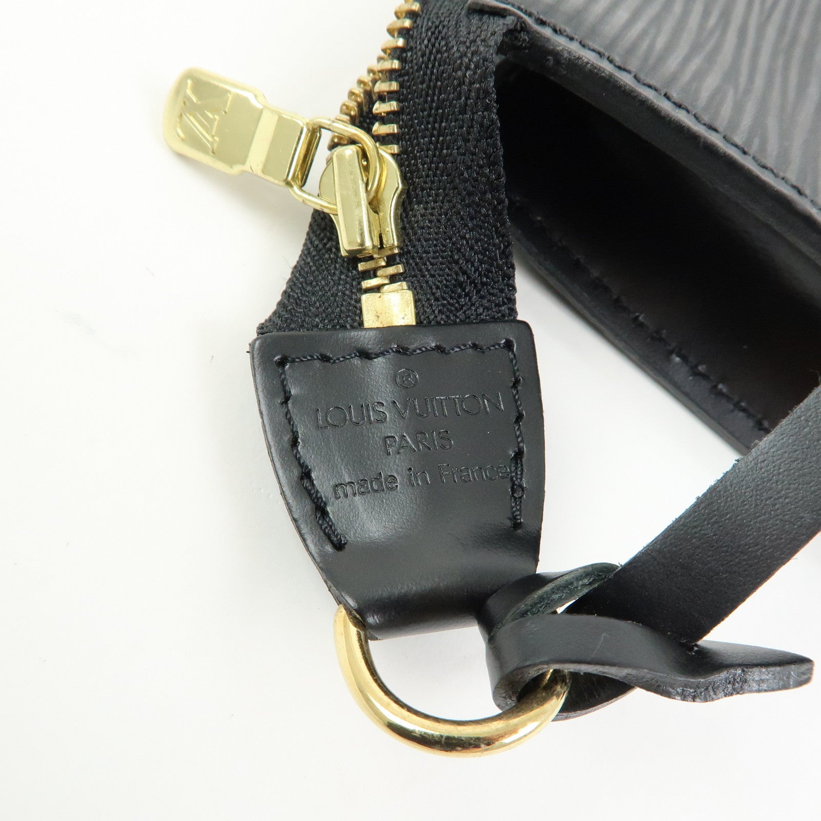 Louis Vuitton Epi Pochette Accessoires Hand Bag Noir M52942