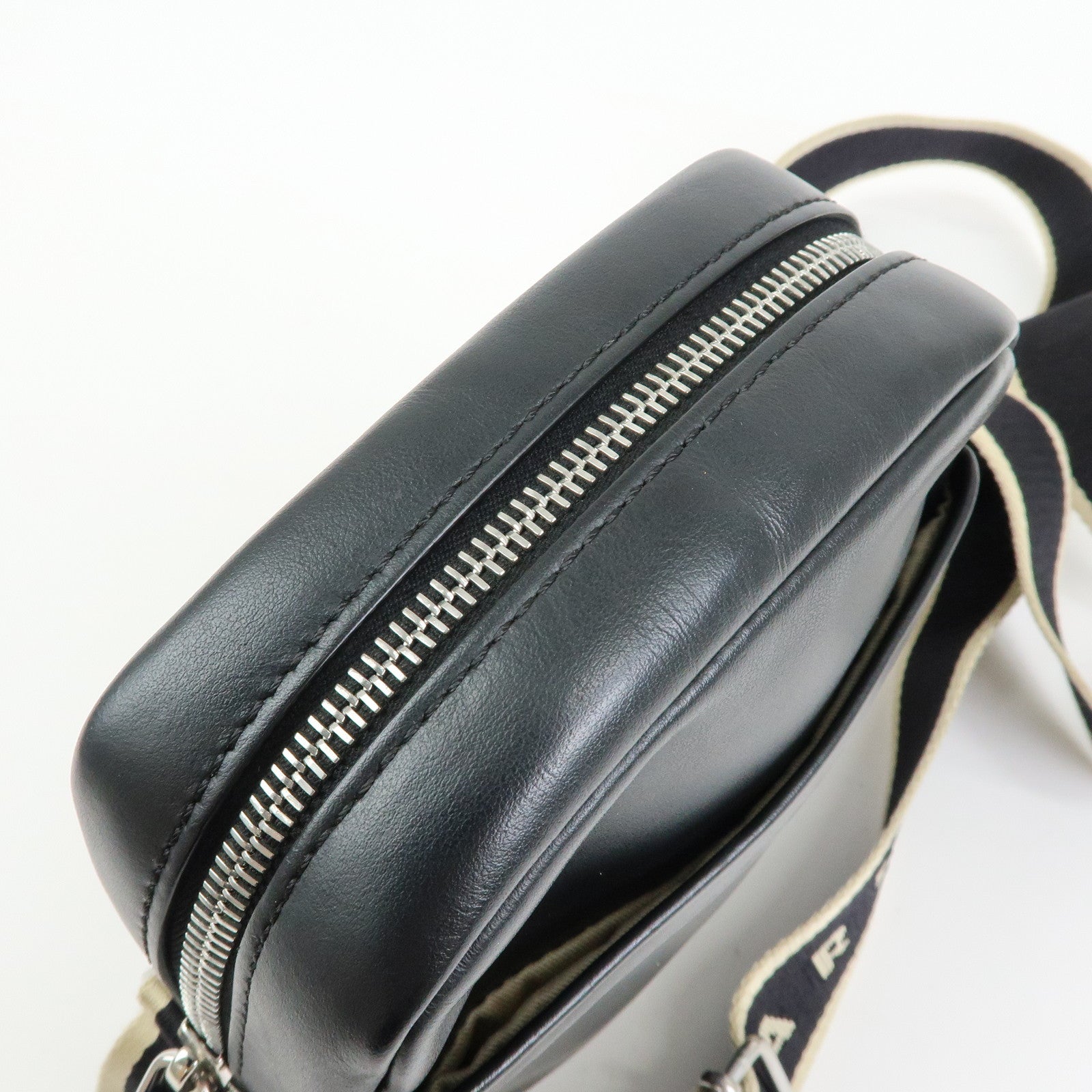 MARNI BEY Logo Leather Shoulder Bag Crossbody Bag Black