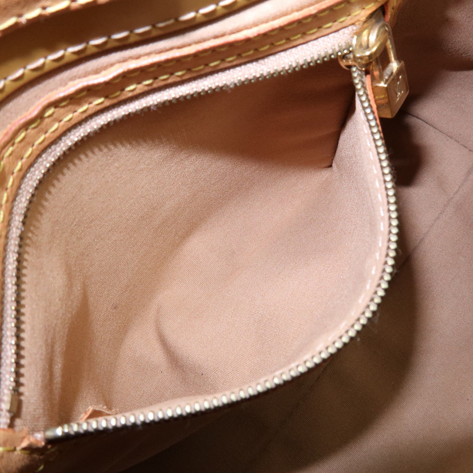 Louis Vuitton Monogram Vernis Reade PM Hand Bag Noisette M91334