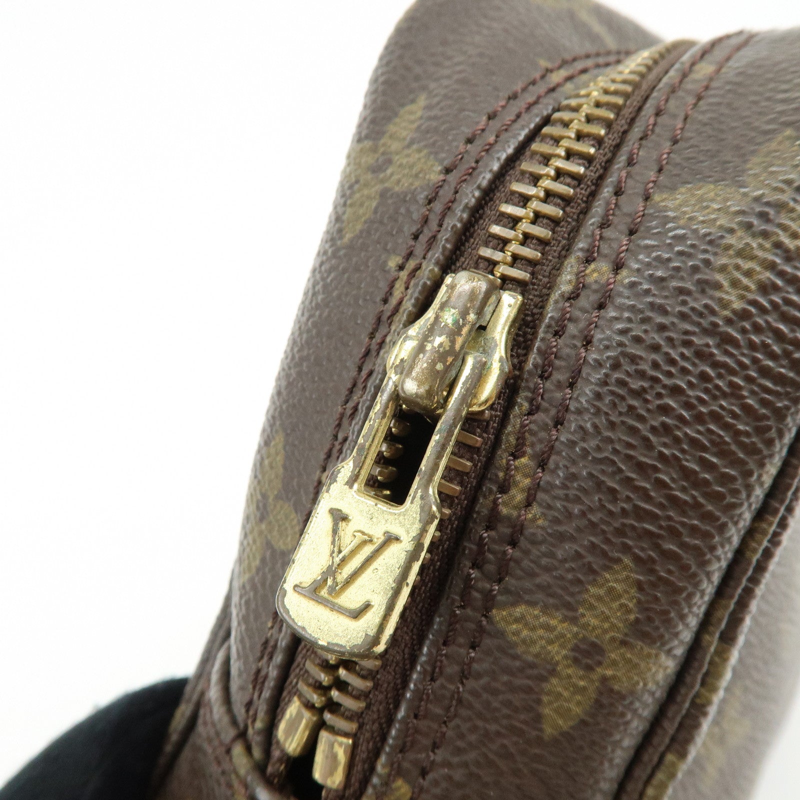 Louis Vuitton Monogram Trousse Toilette 23 Cosmetic Pouch M47524