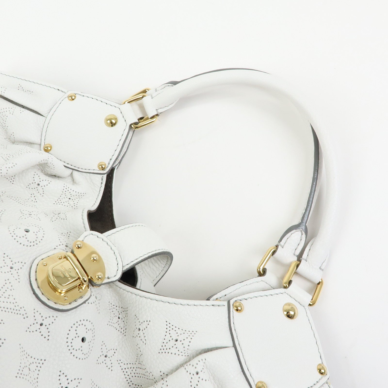 Louis Vuitton Monogram Mahina XL Leather Shoulder Bag Blanc M95715