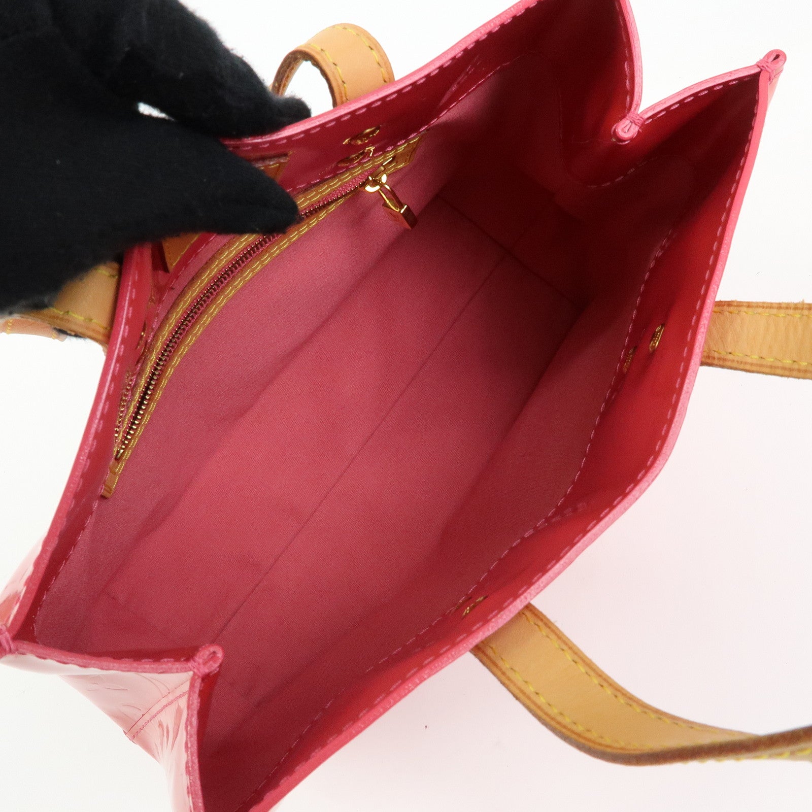 Louis Vuitton Monogram Vernis Reade PM Hand Bag Framboise M9132F