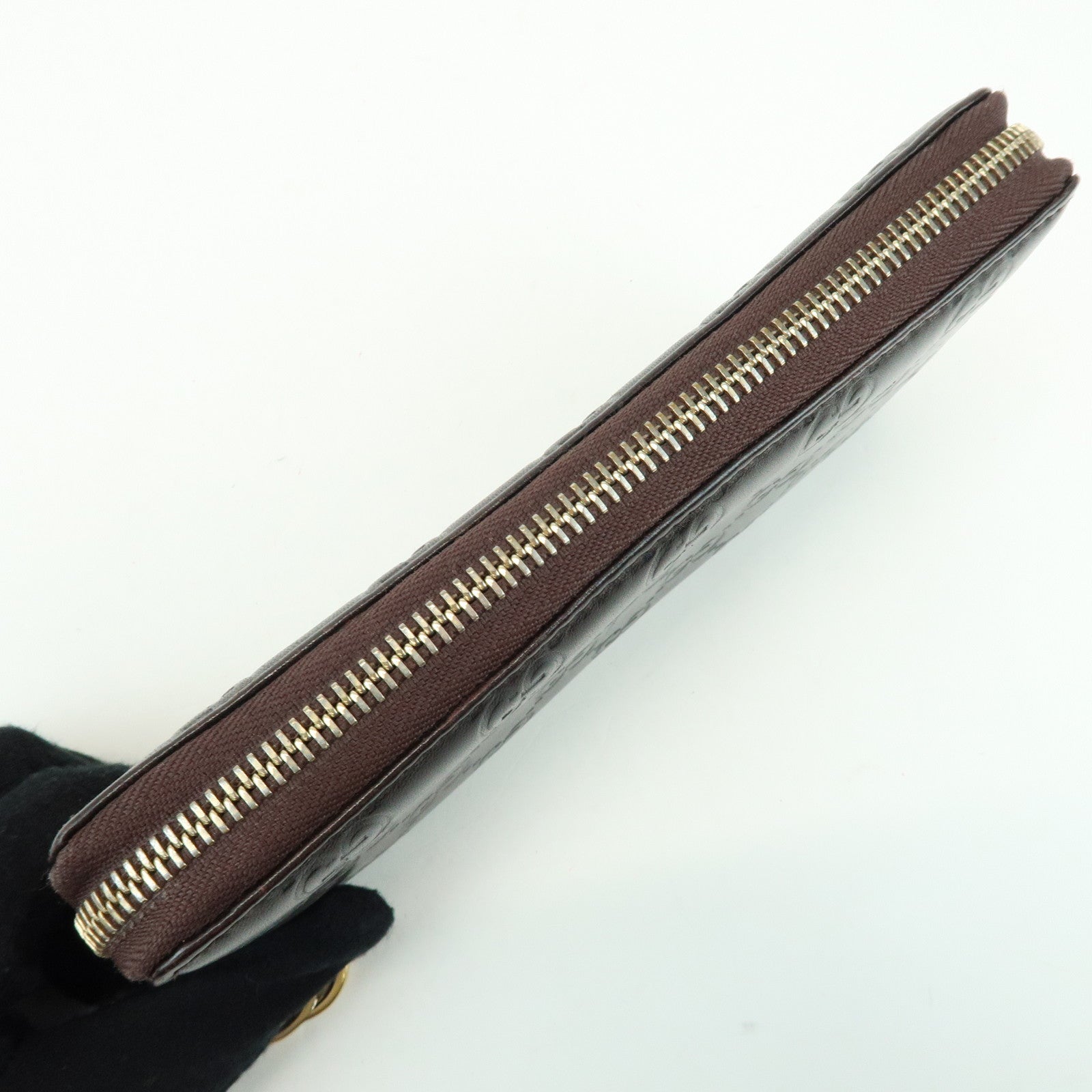 GUCCI Interlocking G Guccissima Leather Round Zippy Long Wallet
