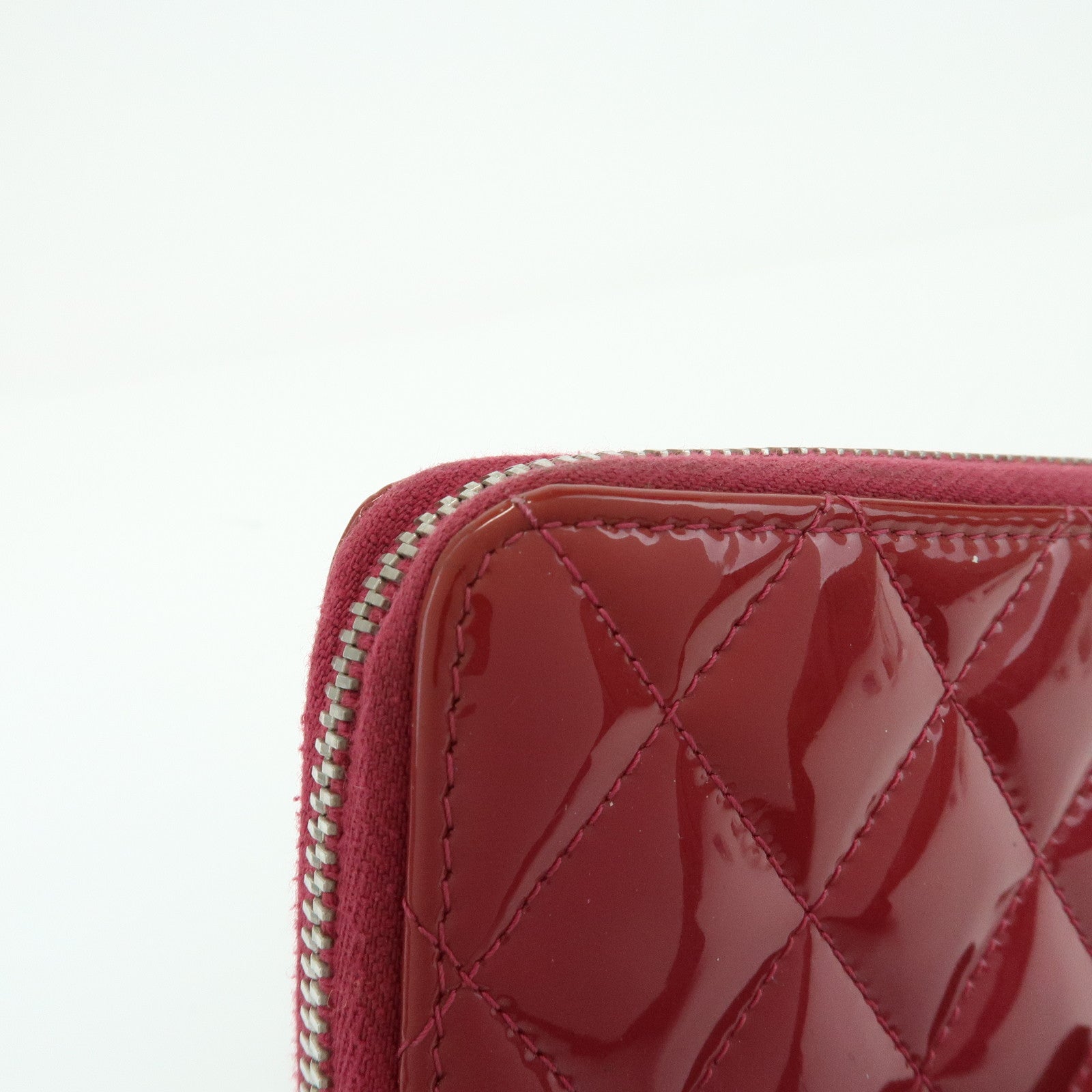 CHANEL Matelasse Patent Leather Zippy Long Wallet Pink