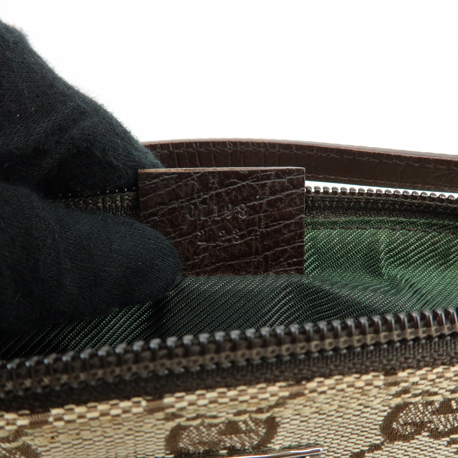 GUCCI Boat Bag GG Canvas Hand Bag Accessory Pouch Beige Brown 07198