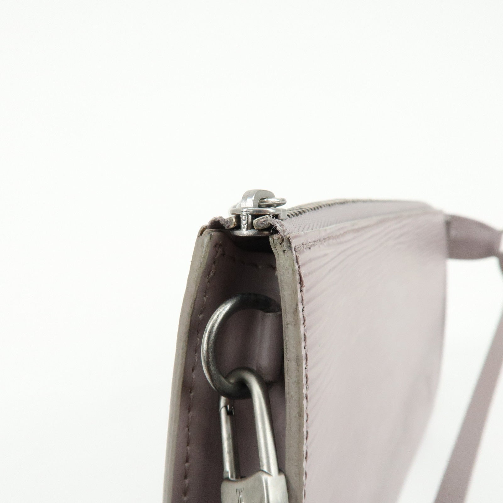 Louis Vuitton Epi Leather Pochette Accessoires Pouch Lilac M5294B