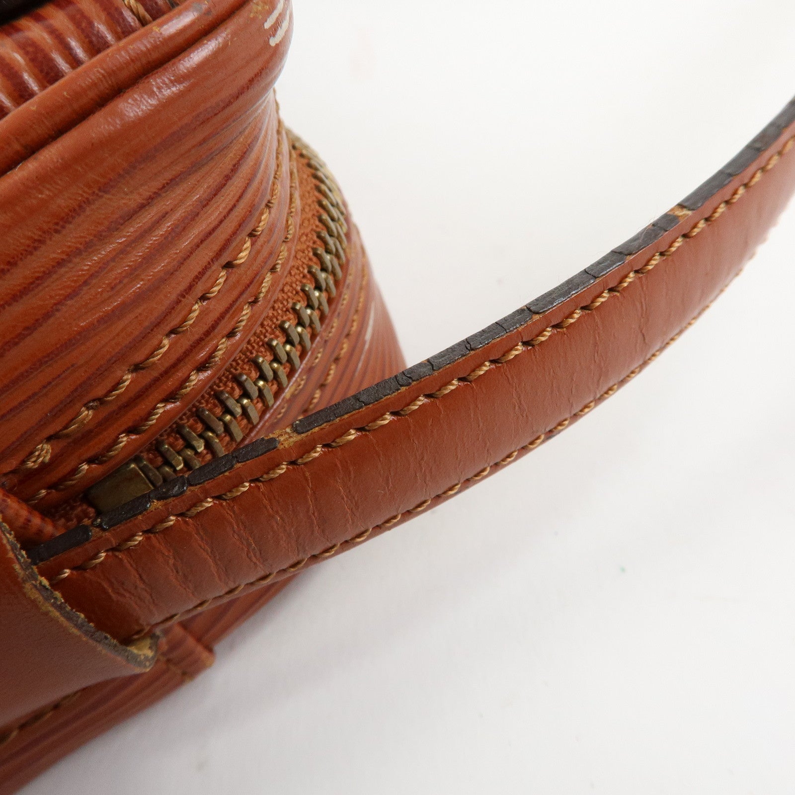 Louis Vuitton Epi Jeune Fille Shoulder Bag Kenya Brown M52153