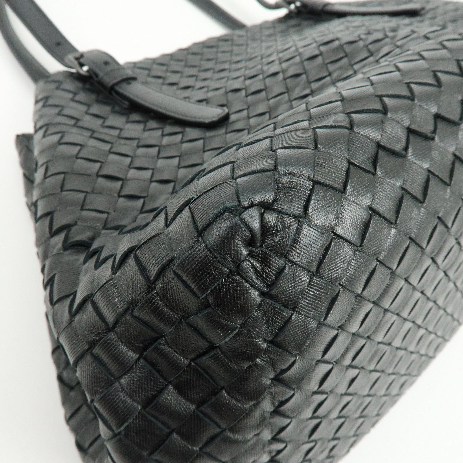 BOTTEGA VENETA Intrecciato Chester Leather Shoulder Bag Tote Bag Black