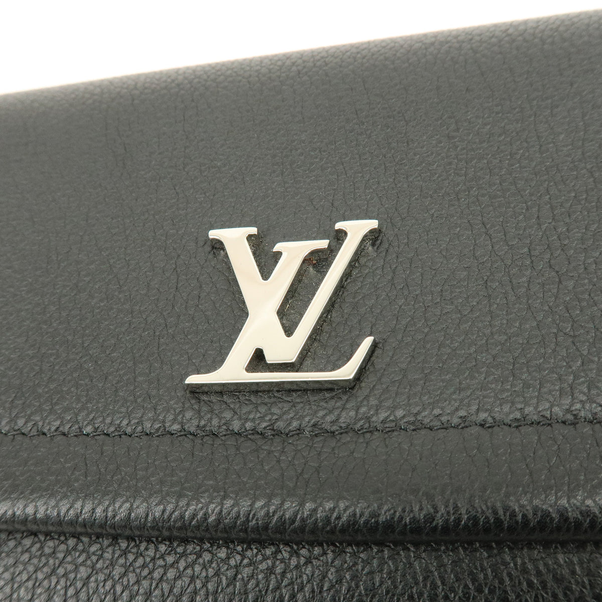 Louis Vuitton Portefeuille Lockme II Calf Skin Long Wallet Noir M62329