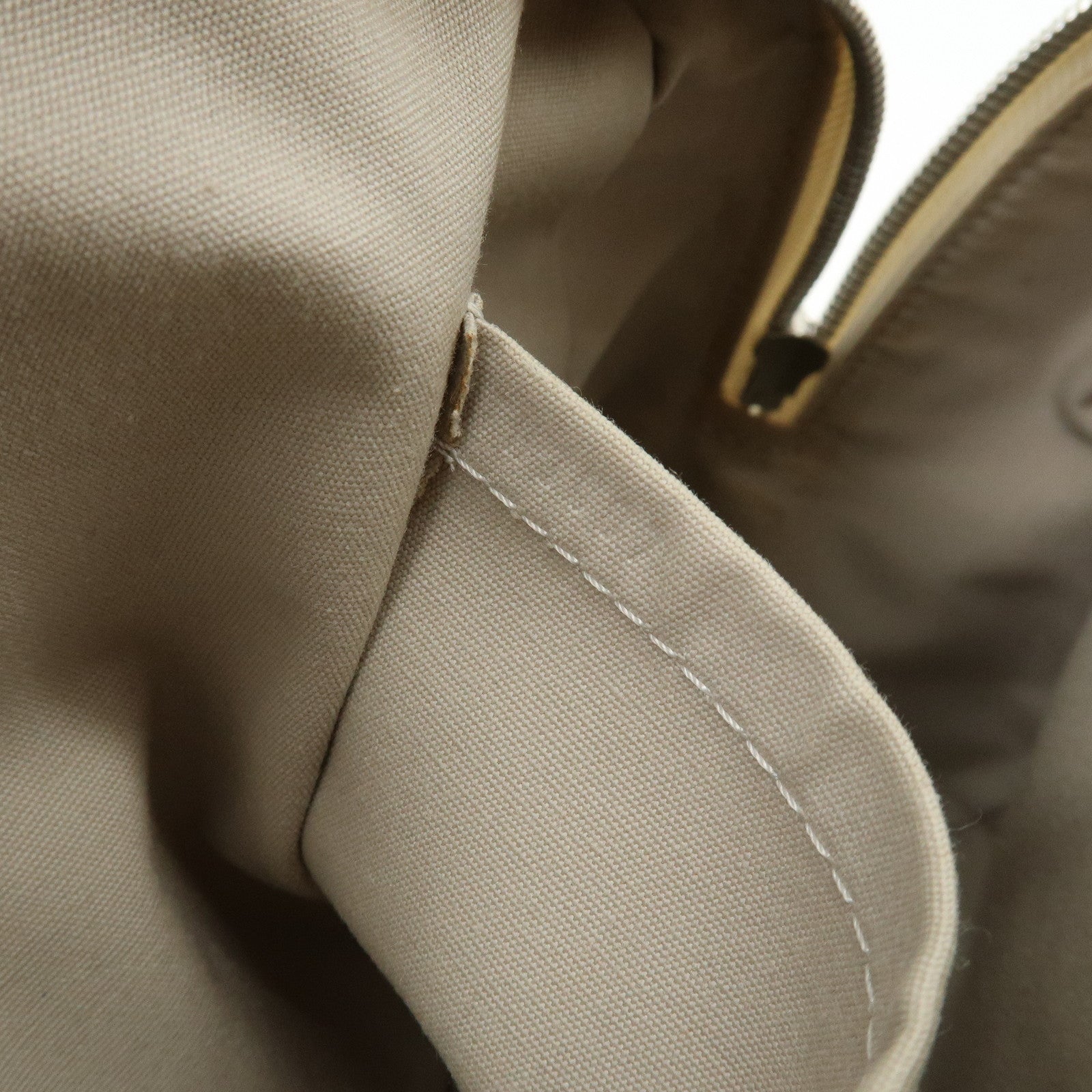Louis Vuitton Epi Montaigne GM Bowling Hand Bag Ivoire White M5931J