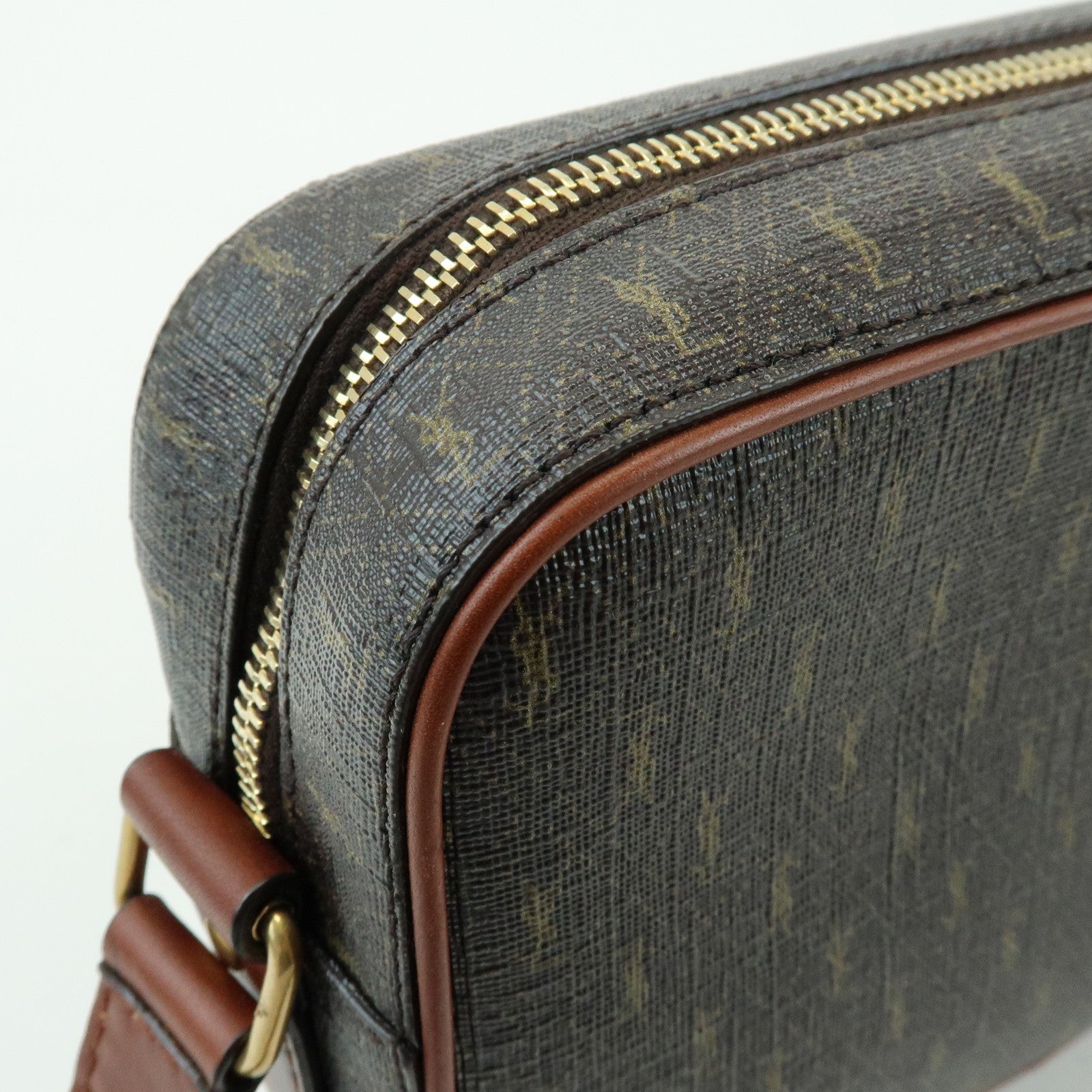 SAINT LAURENT PARIS Le Monogramme Camera Bag Shoulder Bag 669957