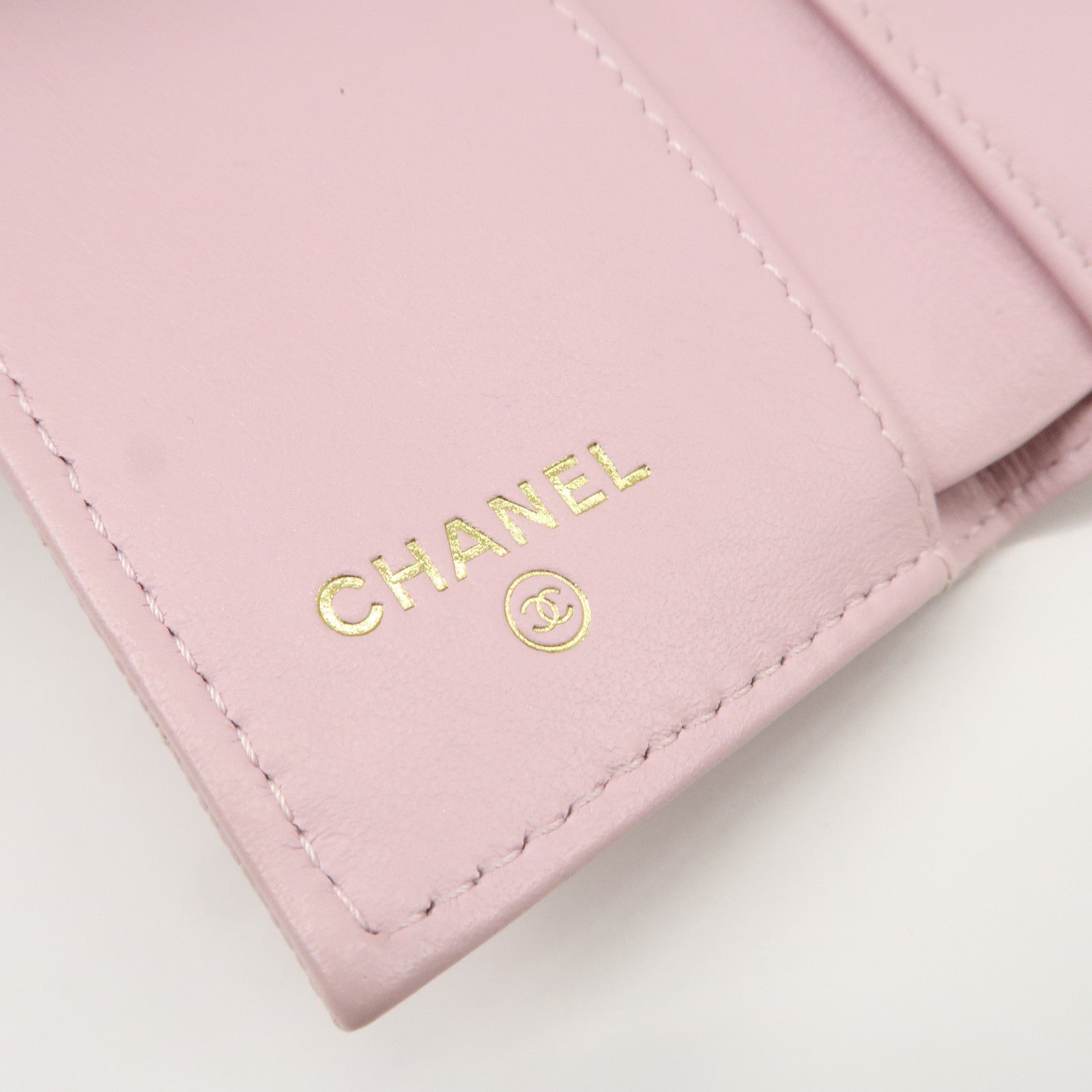 CHANEL Matelasse Caviarskin Classic Small Flap Wallet AP0230 Used