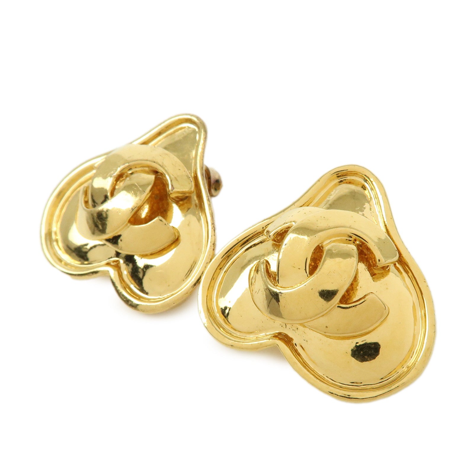 CHANEL COCO Mark Gold Plated Heart Clip on Earrings Gold