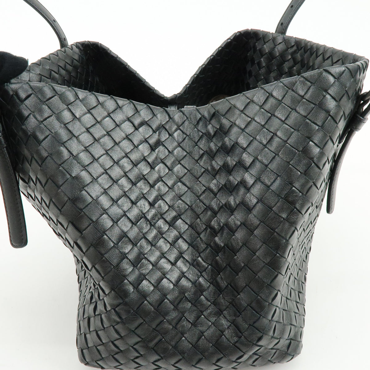 BOTTEGA VENETA Intrecciato Chester Leather Shoulder Bag Tote Bag Black