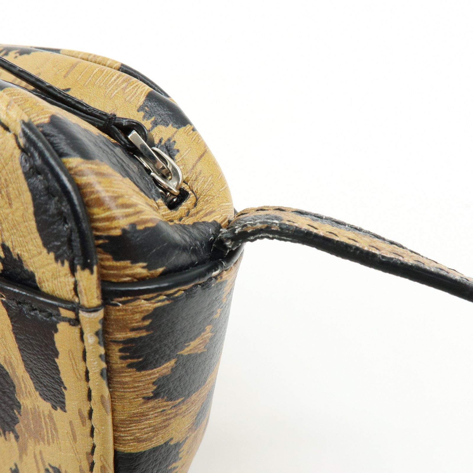 BALENCIAGA Everyday Camera Bag Shoulder Bag Leopard Pattern 552372