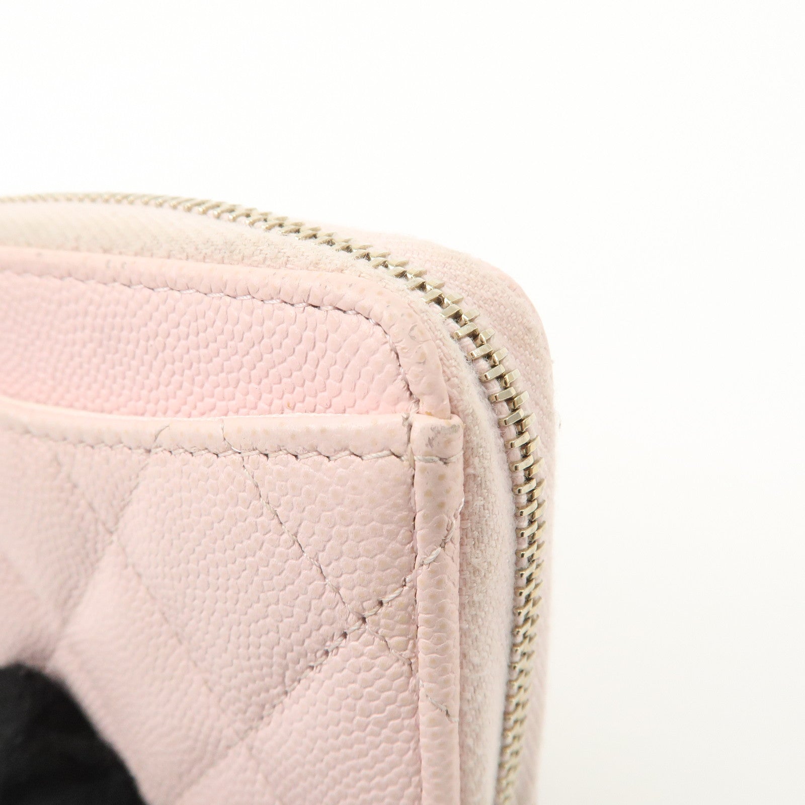 CHANEL Matelasse Caviarskin Classic Zip Around Coin Case Pink AP0216 Used