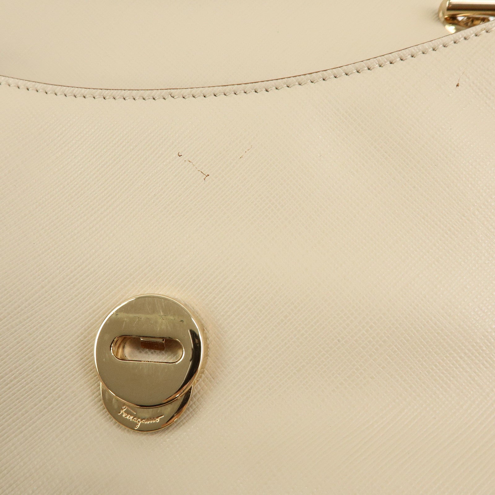 Ferragamo Gancini Leather Chain Shoulder Bag Hand Bag Light Beige