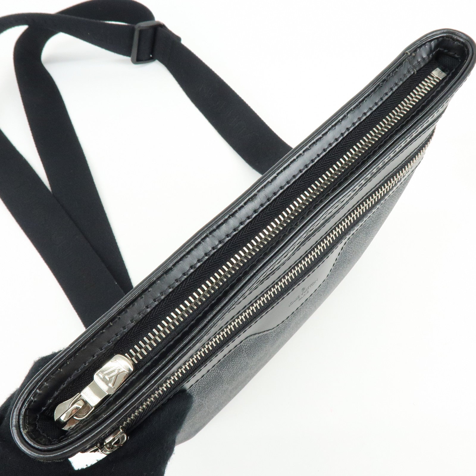 Louis Vuitton Damier Graphite Thomas Shoulder Crossbody Bag N58028